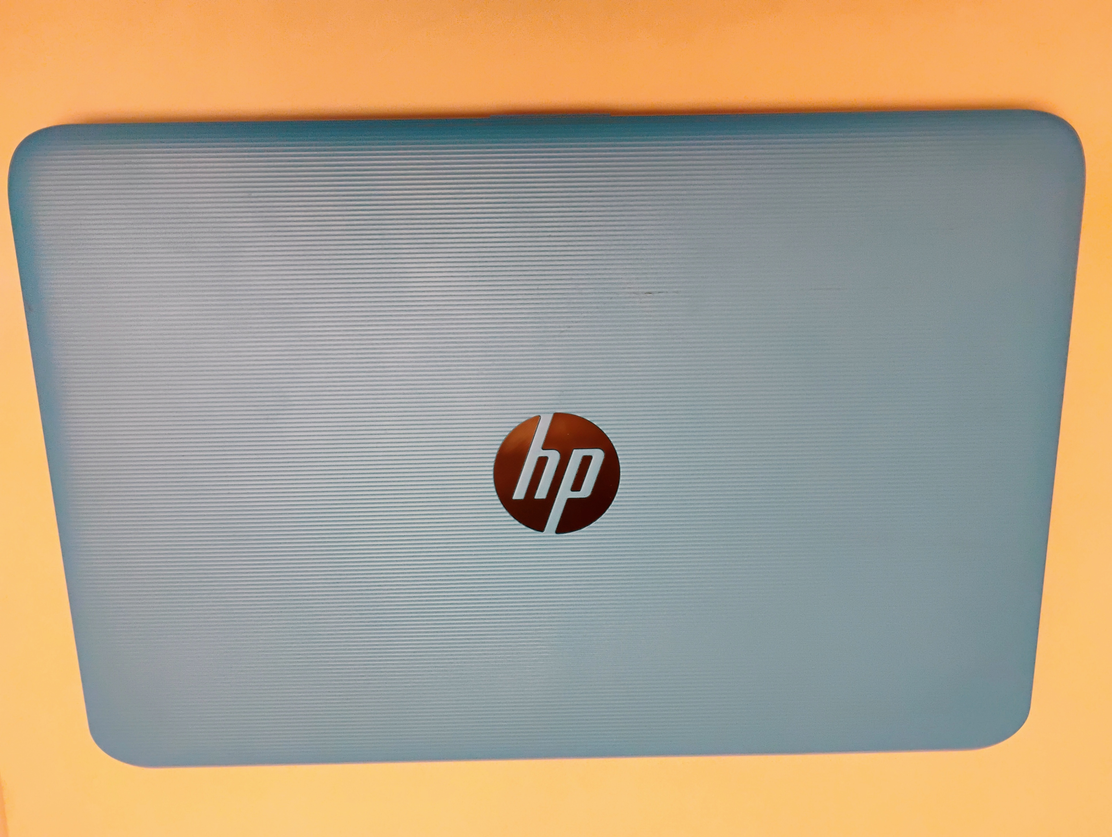 HP Stream 14-ax010ca laptop - photo 5