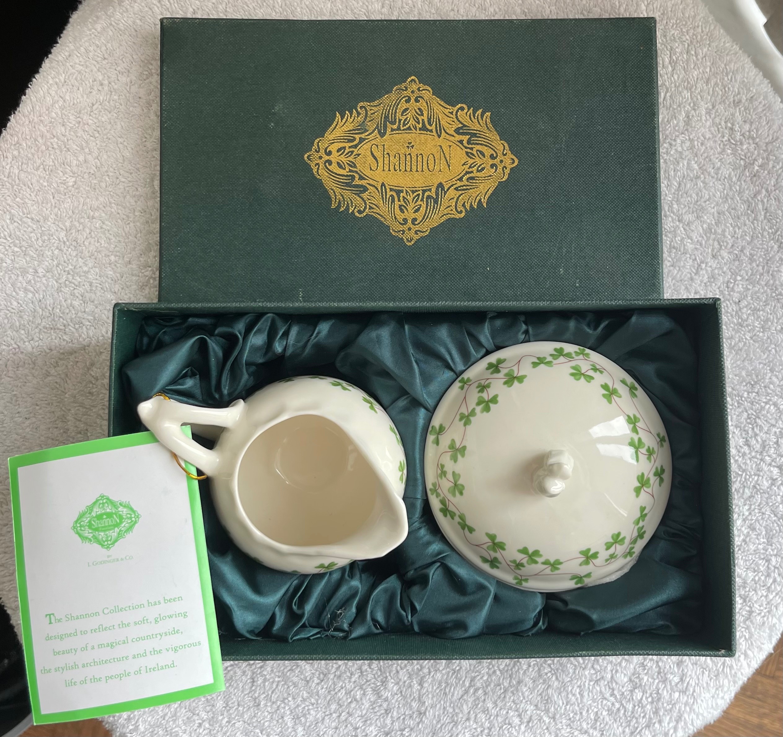NIB Shannon Fine Porcelain Shamrock Sugar & Creamer Set - photo 3