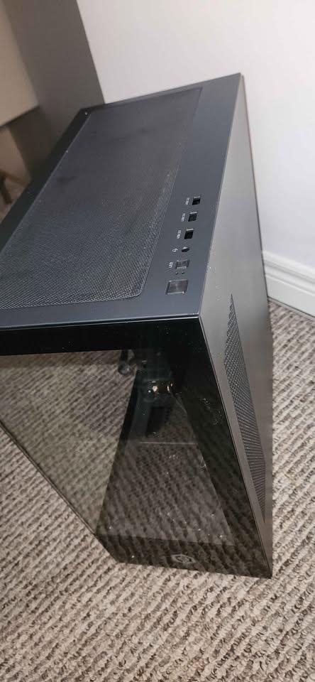 i7-8700 / RX 5700XT / 32GB DDR4 / 255GB M2 /500GB HDD Gaming PC