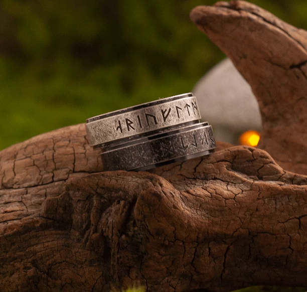 Rune Engraved Spinner Ring - photo 4