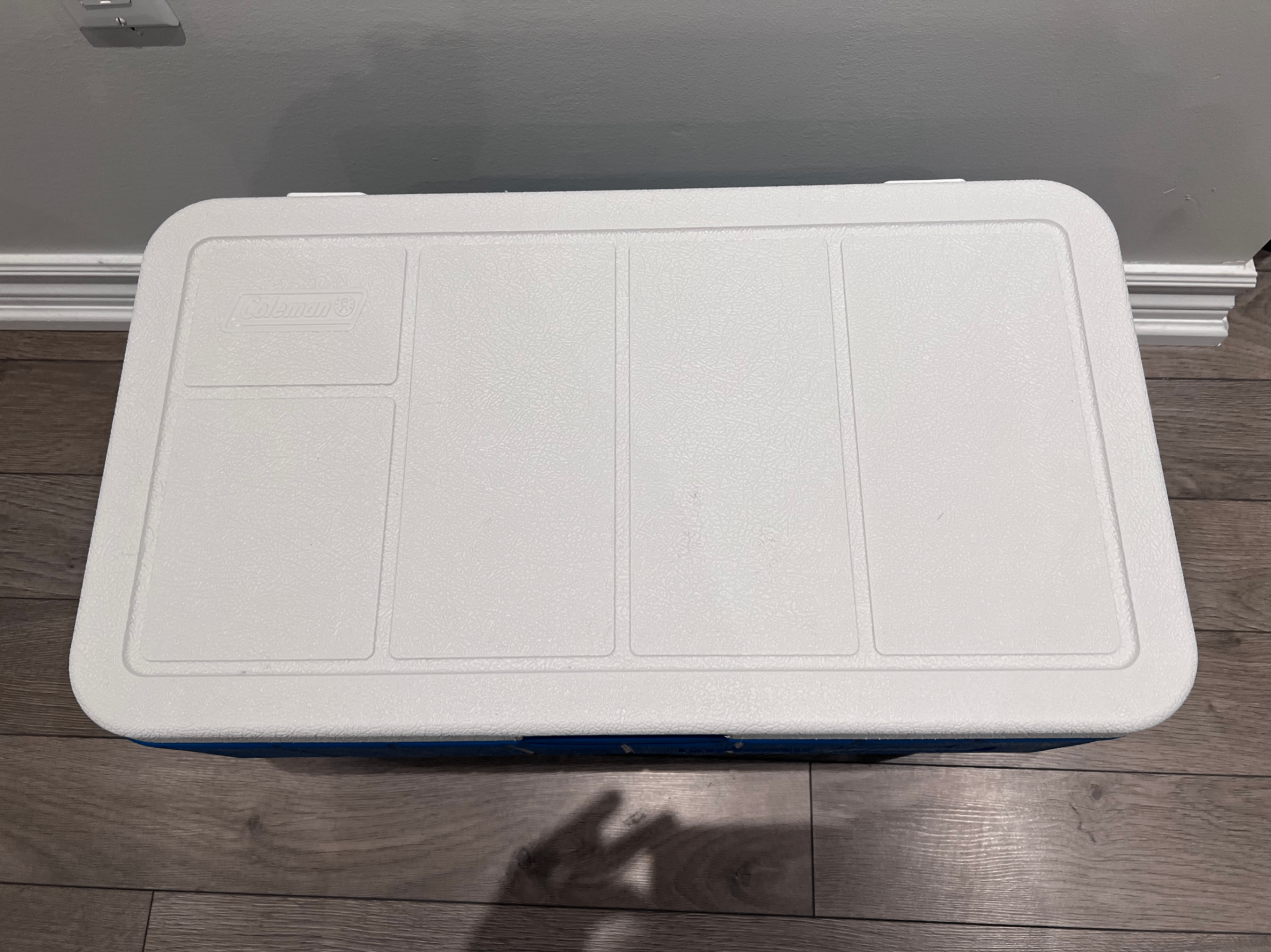 Coleman Chiller 48QT / 45.4L Chest Cooler - Blue/White - photo 3