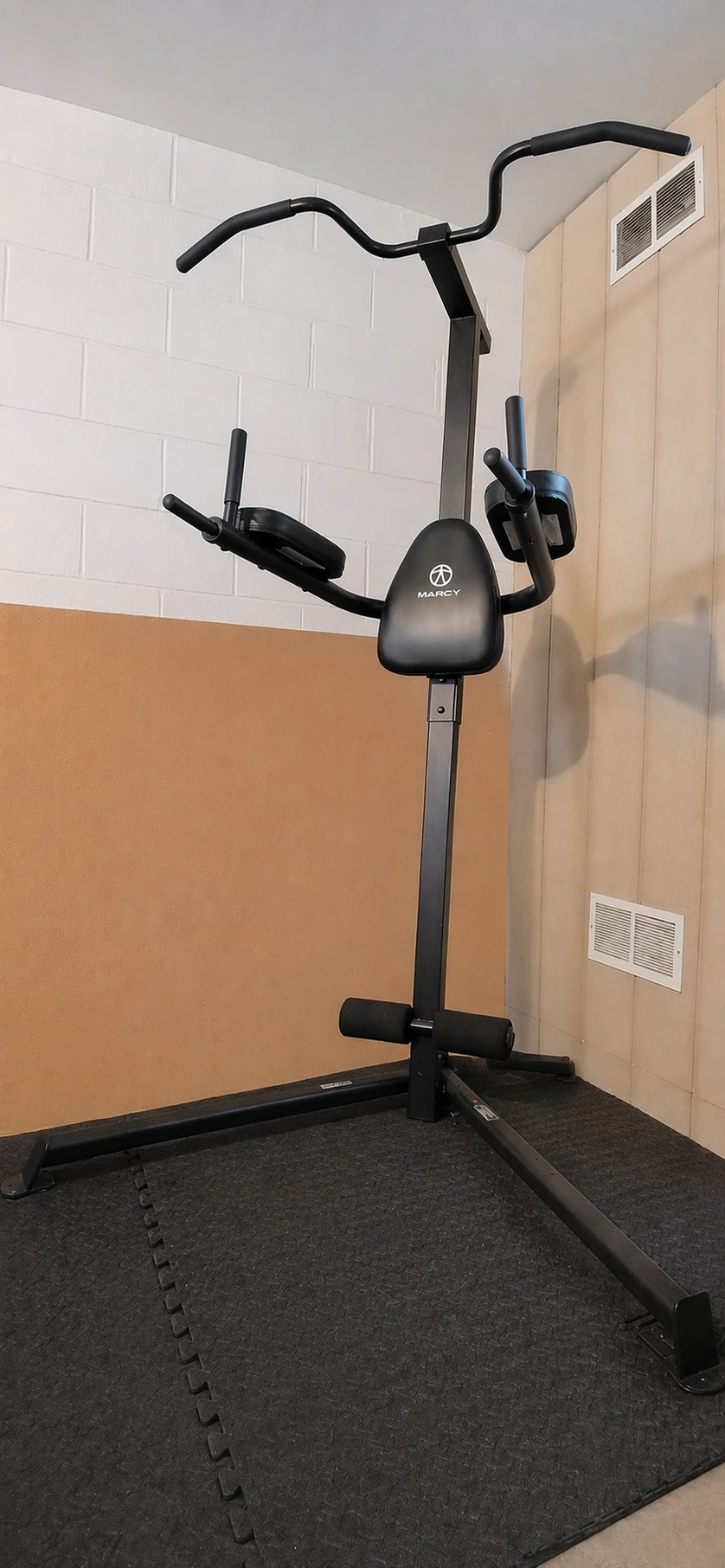 Marcy Pull-Up / Dip Station Power Tower - Like New