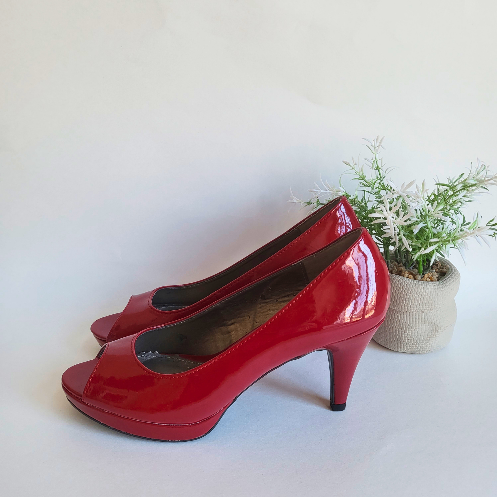 Price DROP - Bandolino Size 7.5 Red Velvet Heels - South Ajax - photo 2