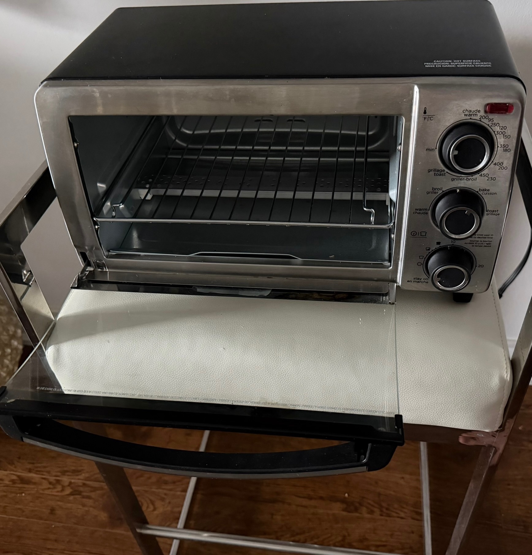 Black and Decker Toaster Oven, 4 Functions - photo 3
