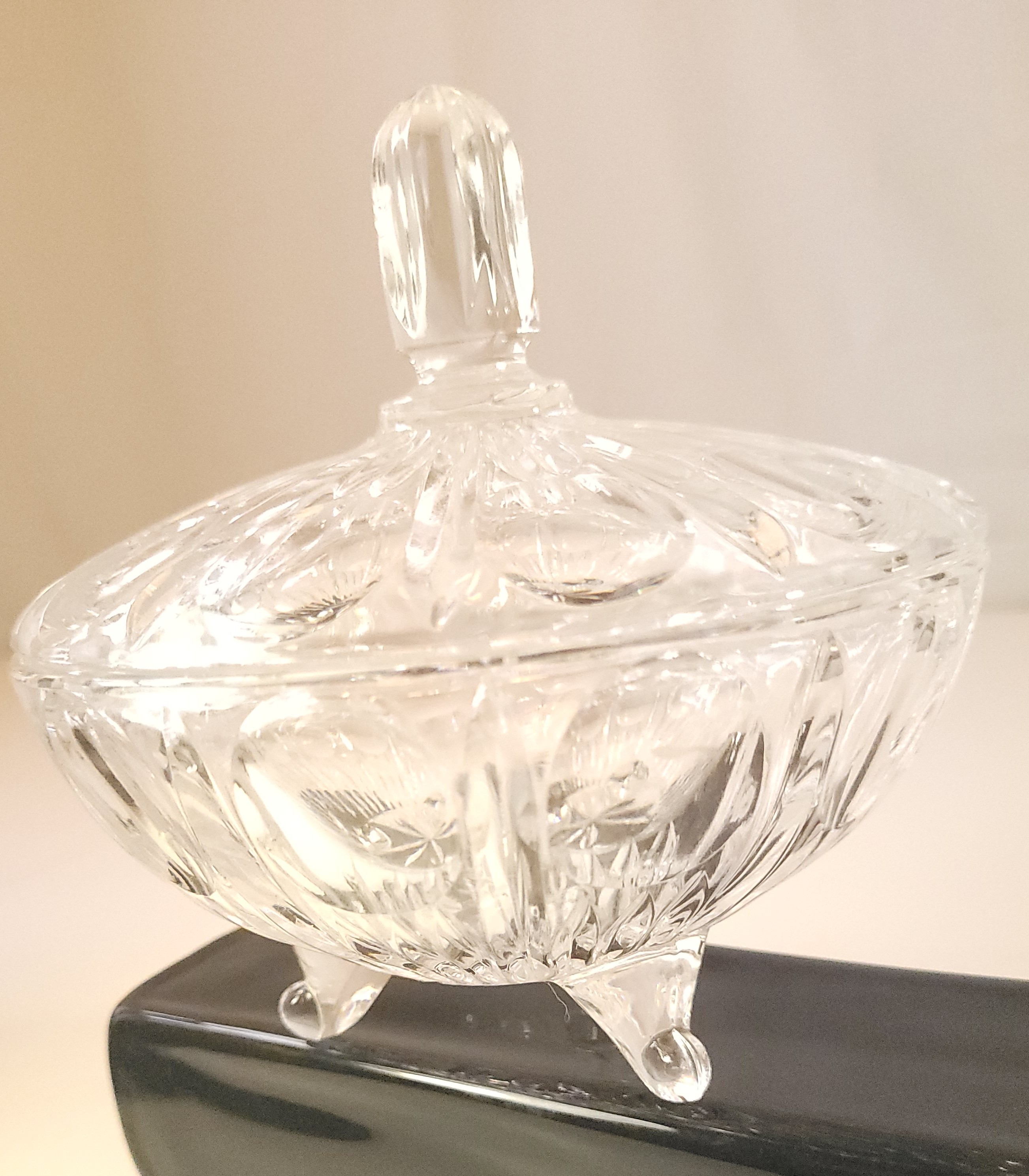 1960s Anchor Hocking EAPC Star and Fan Crystal Candy Dish - photo 3