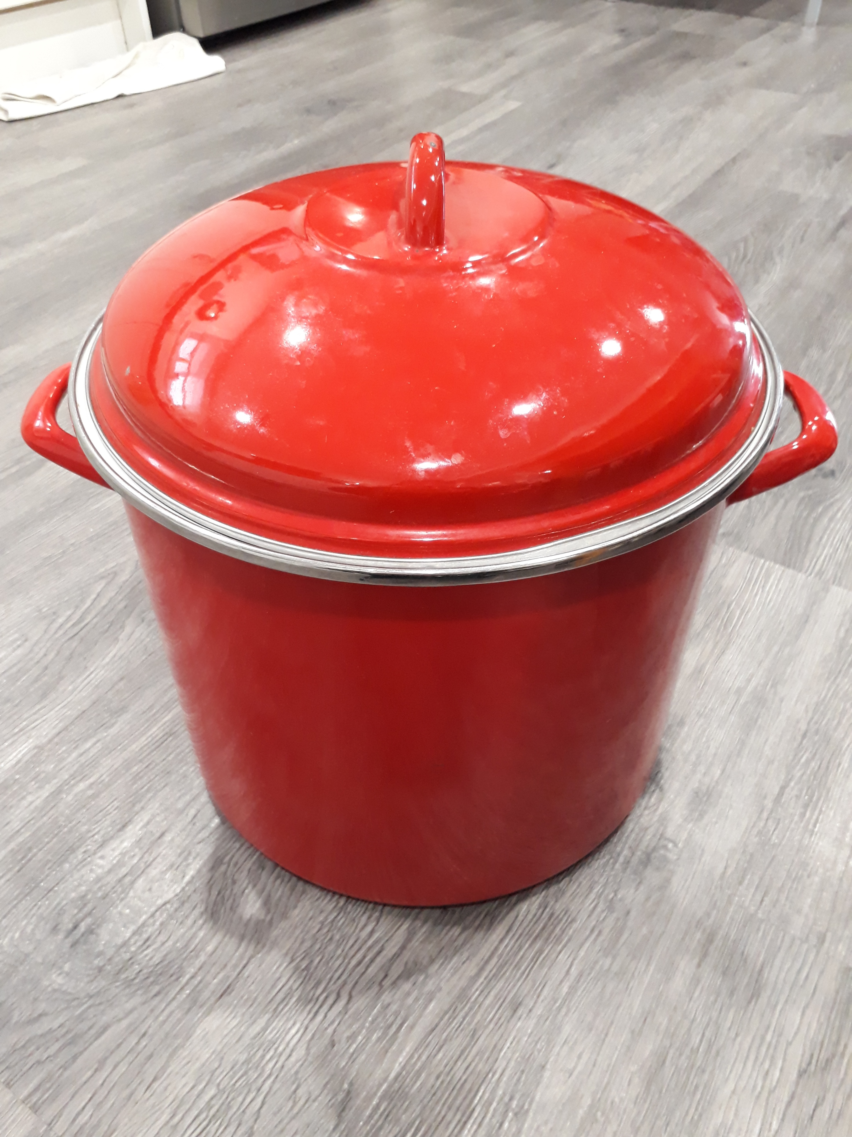 Red Enamel Pot with Lid
