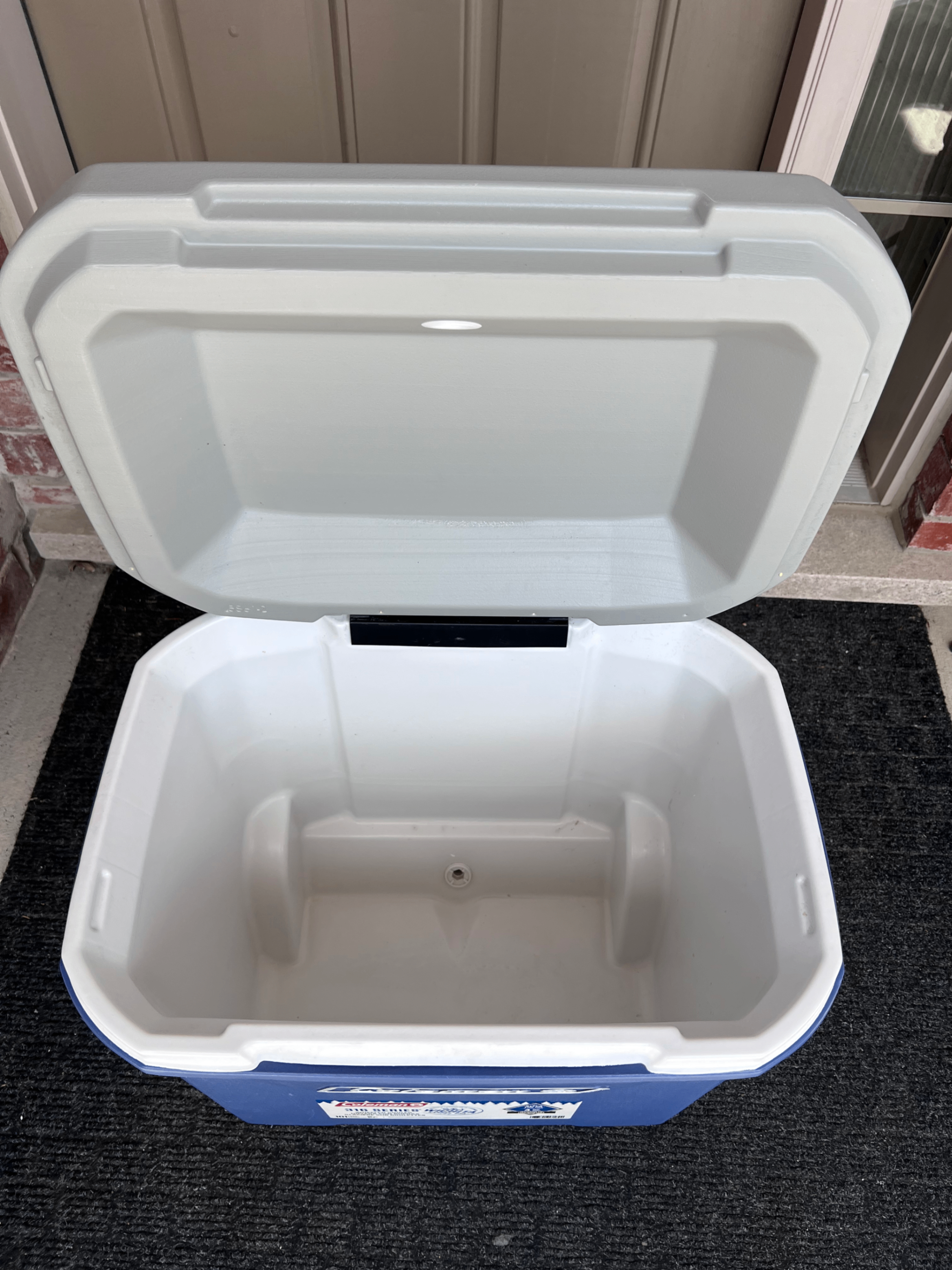 Coleman 316 Series 62-Quart Wheeled Cooler - photo 3