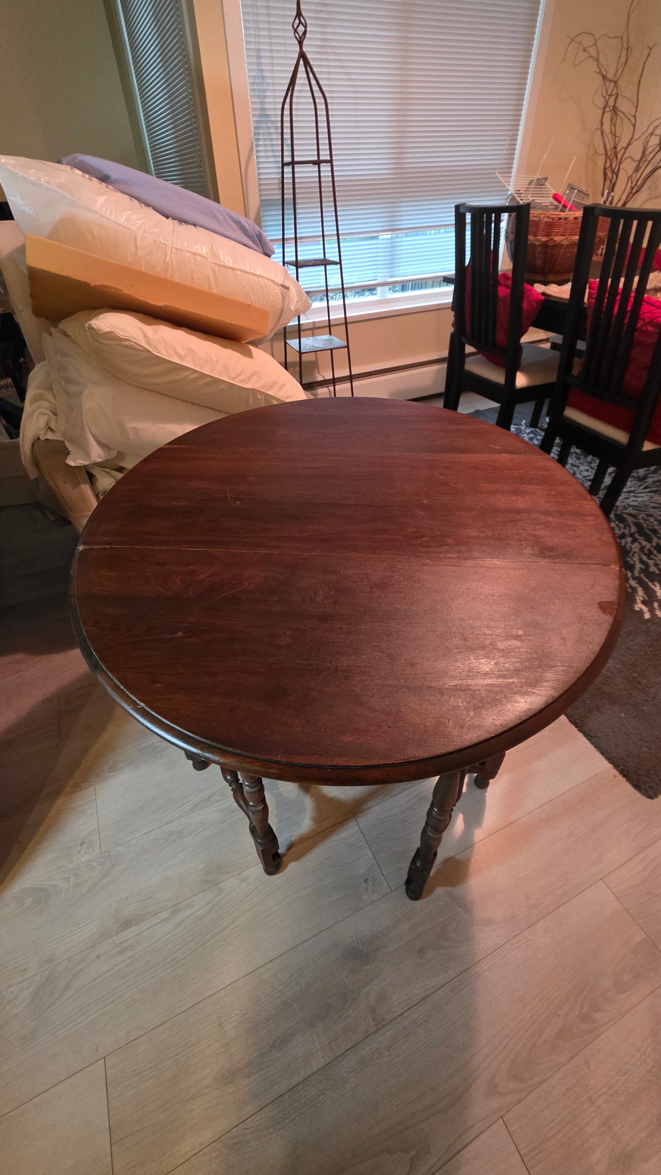 ✨ Vintage Solid Wood Gate Leg Drop-Leaf Table ✨