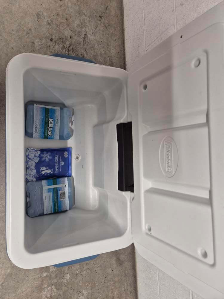 Coleman Rolling Cooler / Ice Box – Moving Sale - photo 4