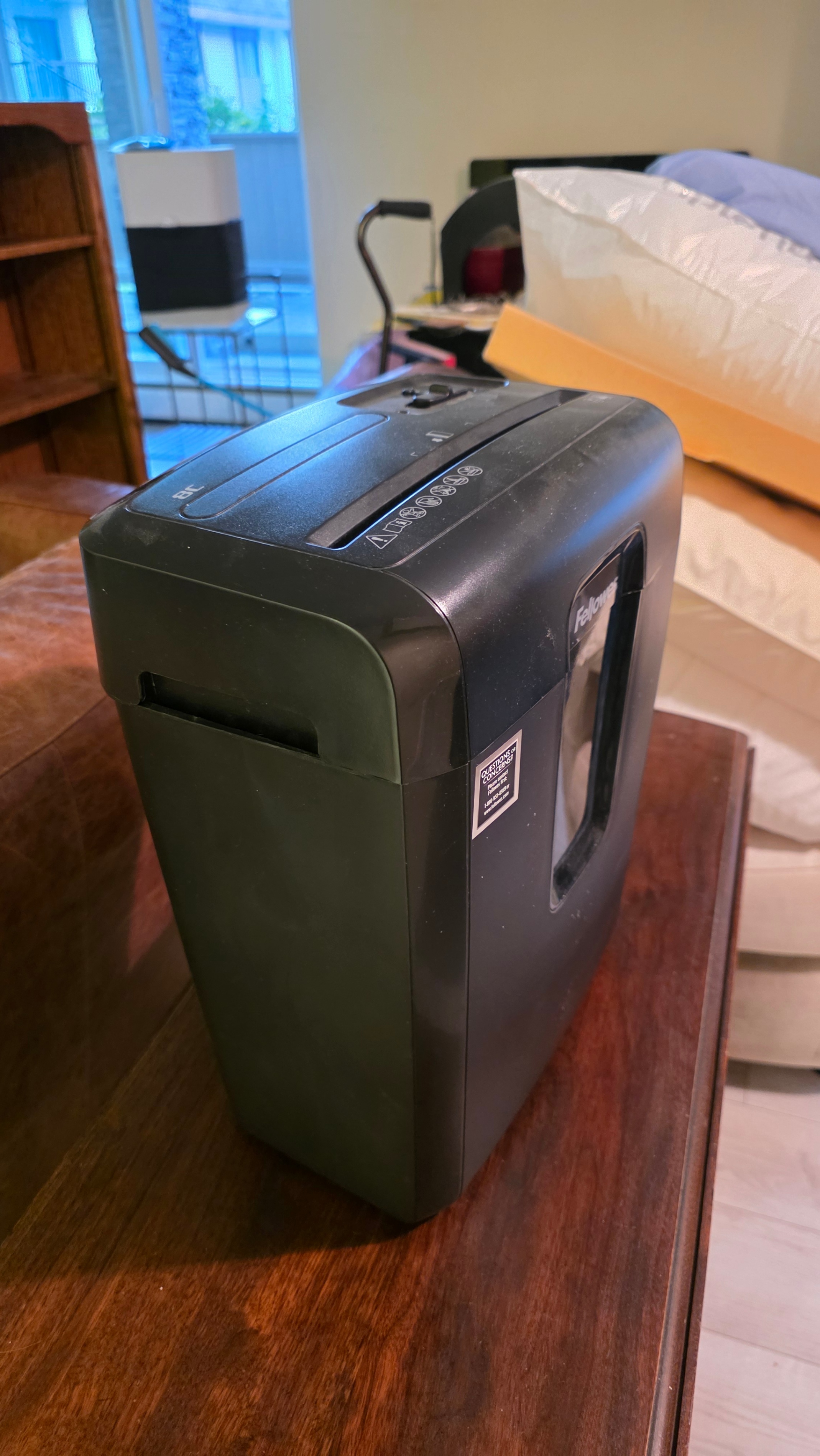 Fellowes Paper Shredder - photo 2