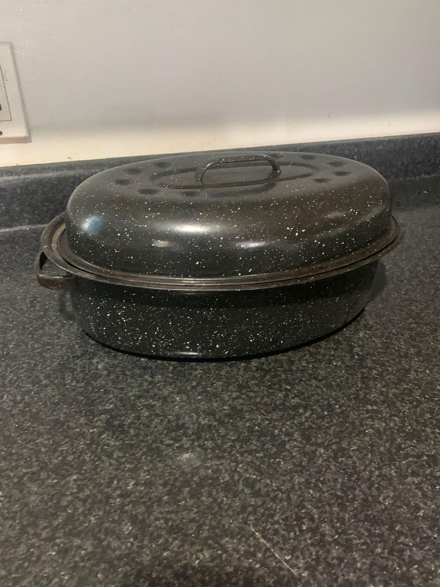 Granite Ware Oval Roaster with Lid – $15 (Firm)