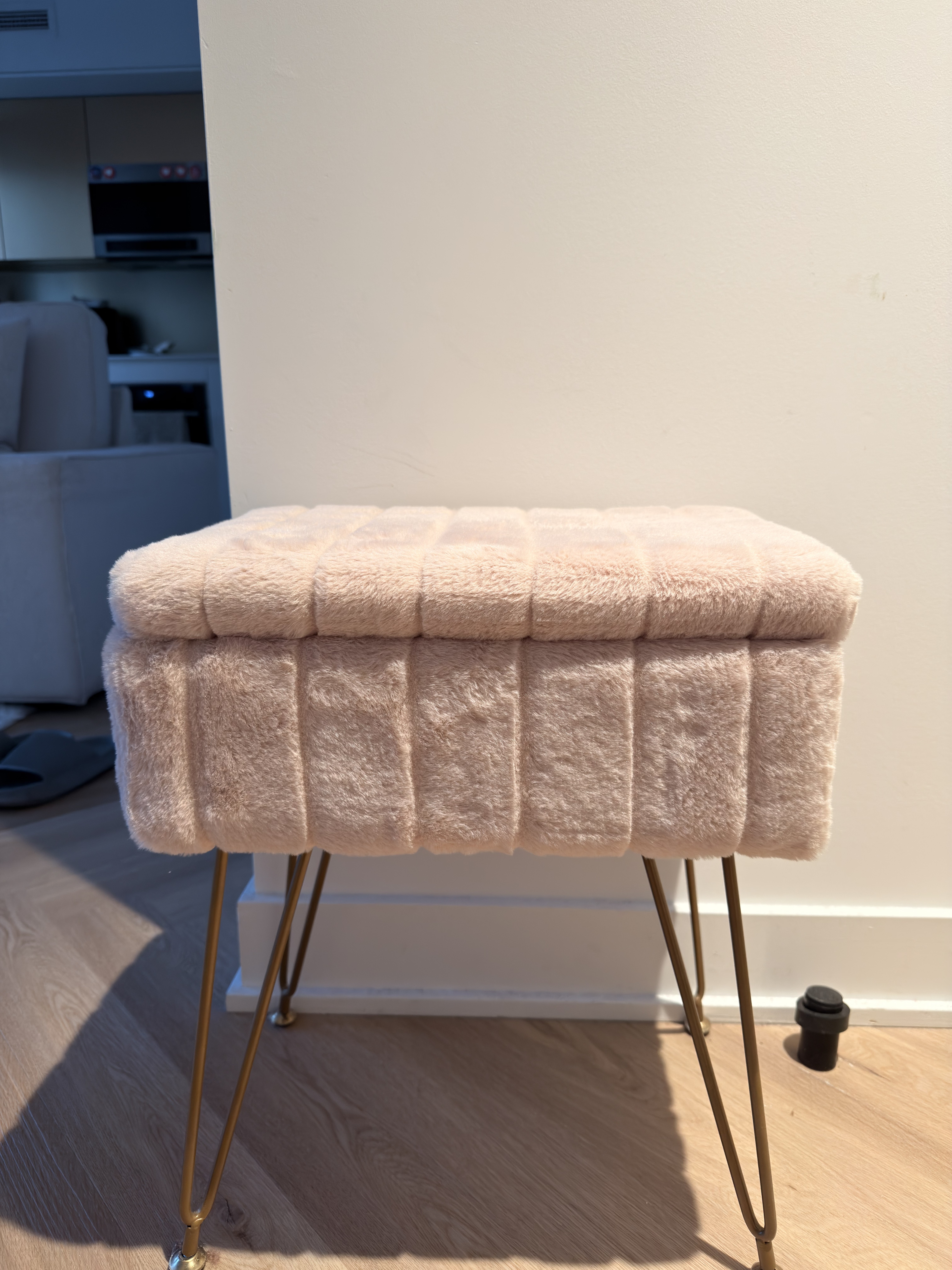 ✨ Luxury Faux Fur Vanity Stool with Storage – Camel Color ✨ - photo 3