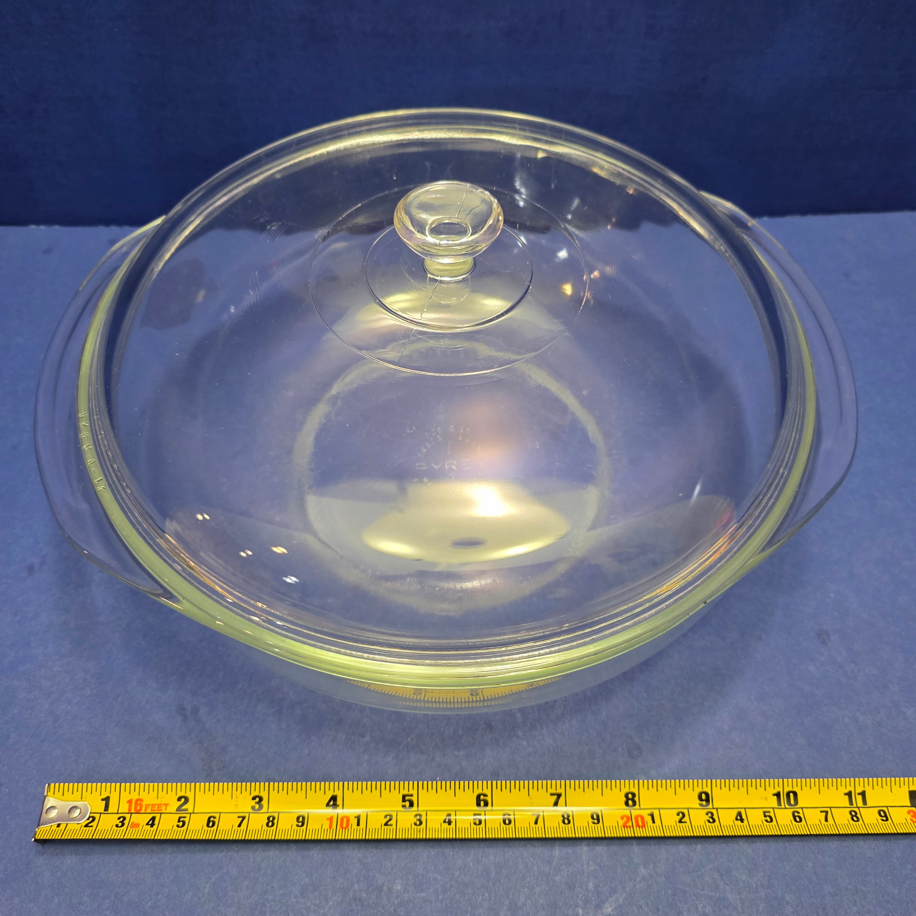Large Round Pyrex Glass Casserole Dish with Lid (C) - photo 2