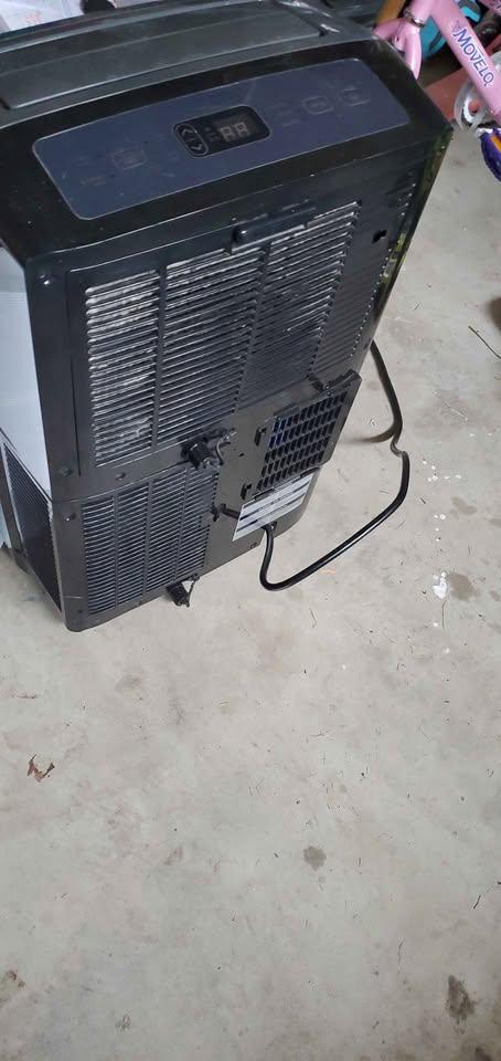 LG Portable air conditioner - photo 3