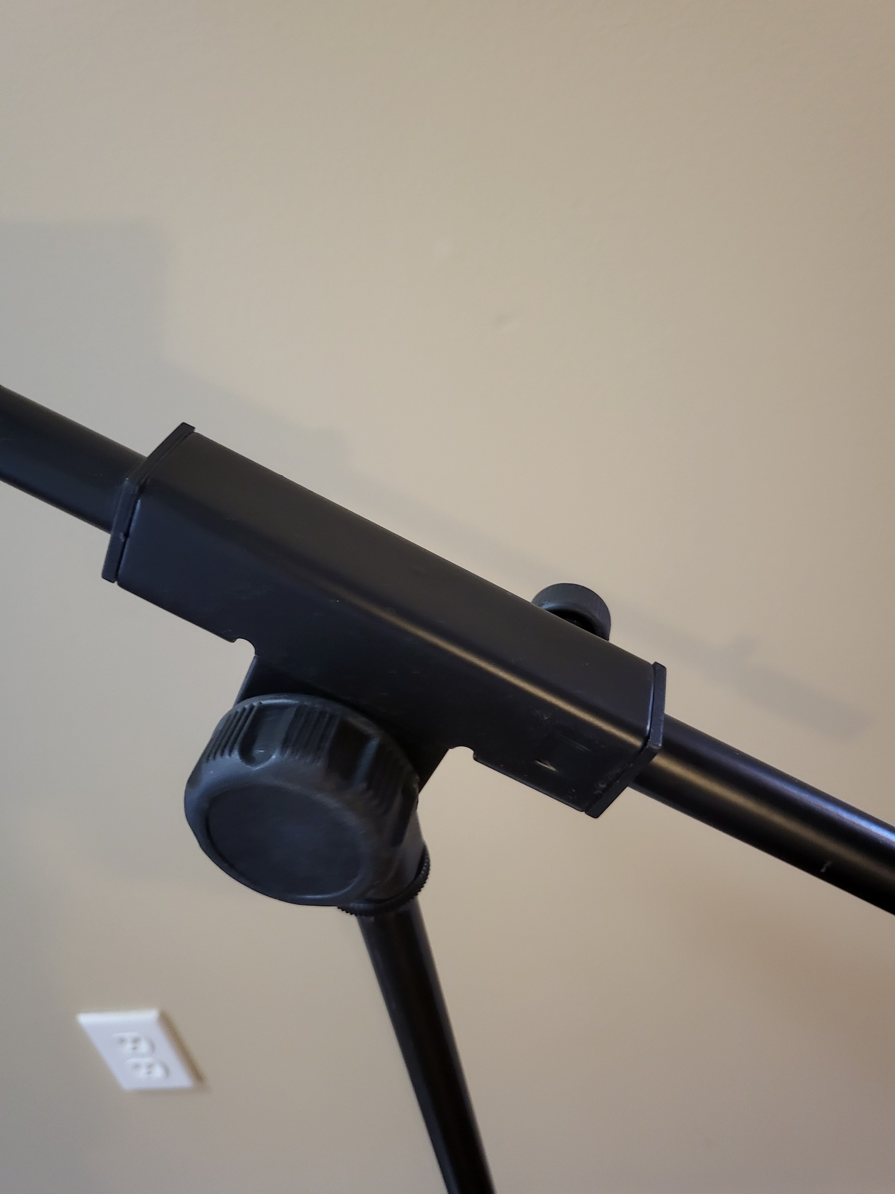 Brand New Black Microphone Stand Tripod Boom, Height Adjustable - photo 3