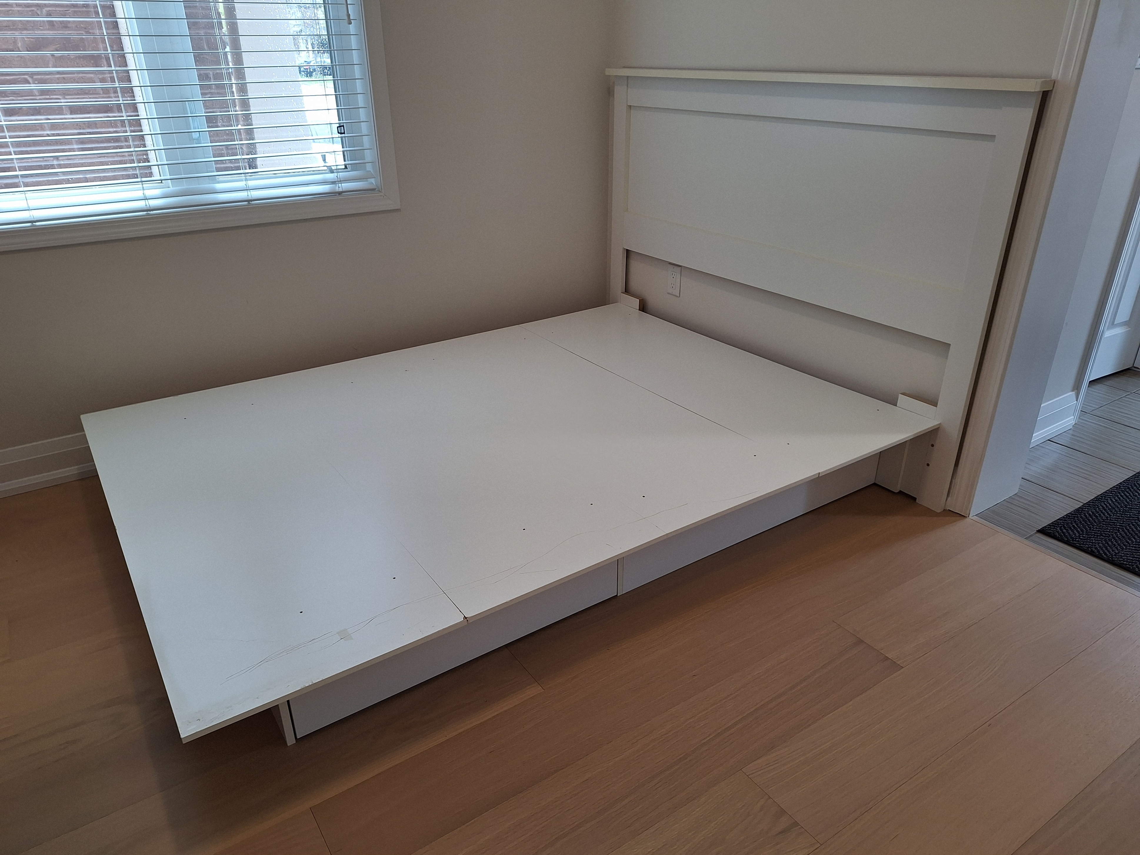 (Retail $450) Queen bed frame with storage drawers + headboard - photo 4