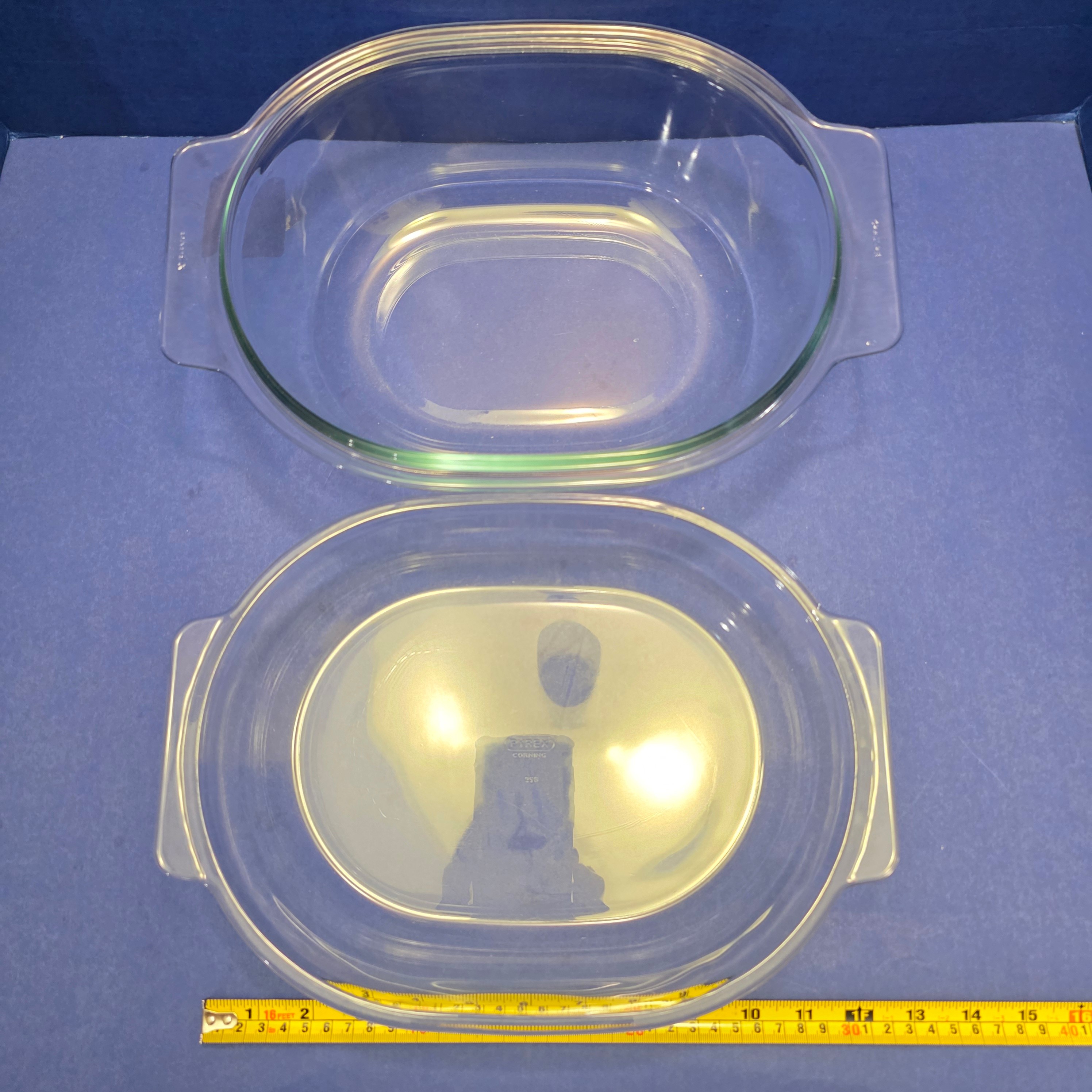 Large Oval Pyrex Glass Casserole Dish with Lid A - photo 2