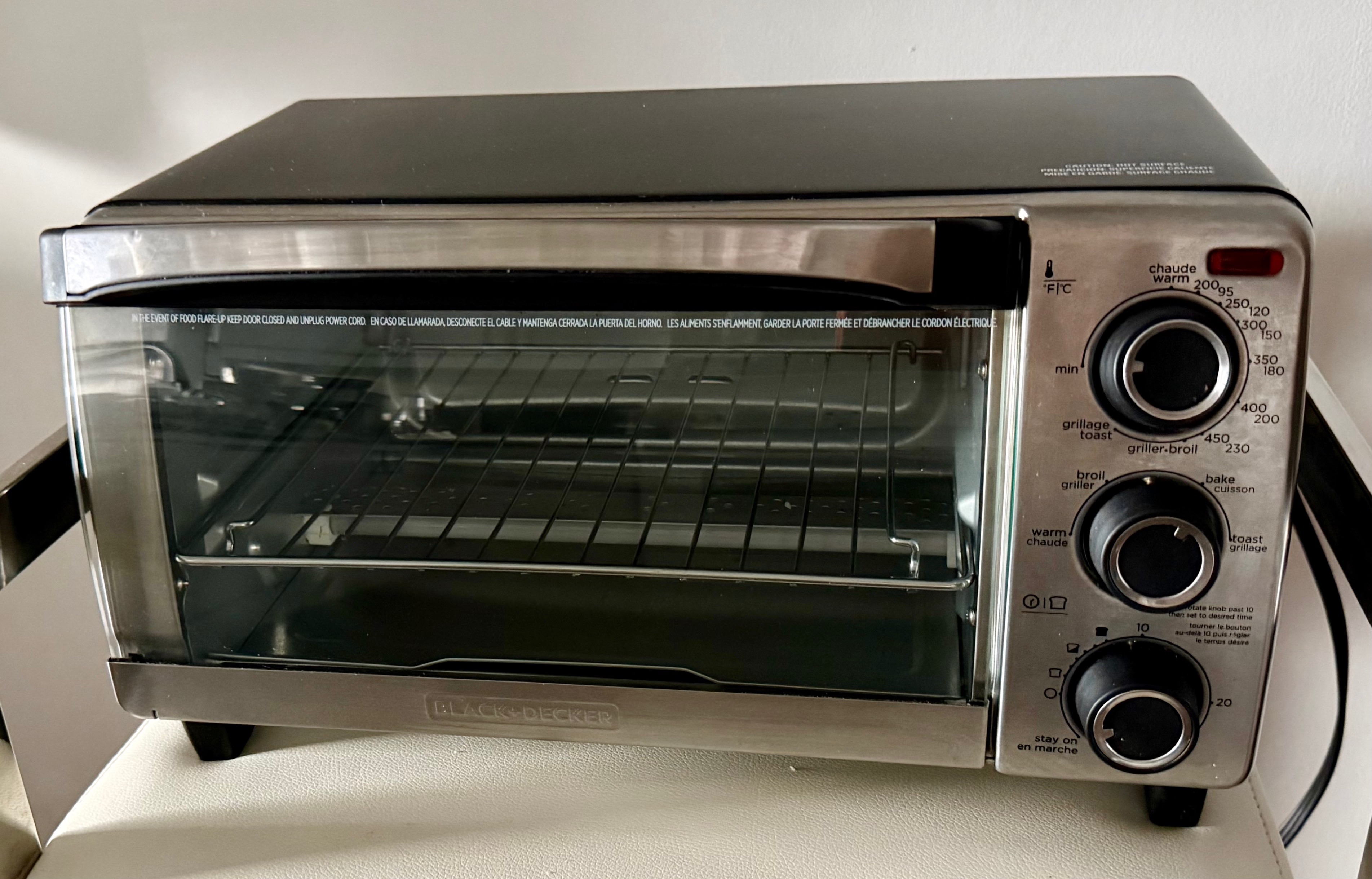 Black and Decker Toaster Oven, 4 Functions
