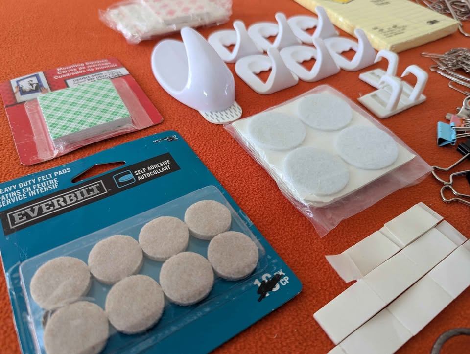 Clips, mounting hooks, felt pads, paperclips, safety pins etc - photo 2