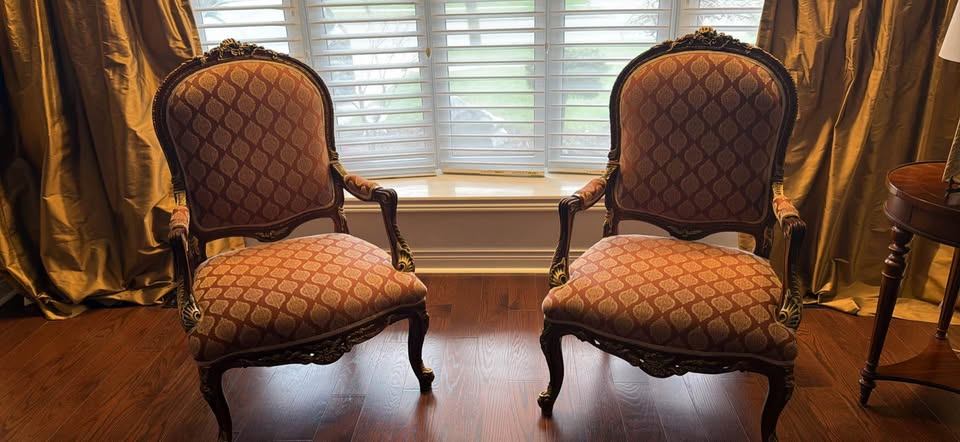 Selling Victorian Replica Solid Wood Furniture