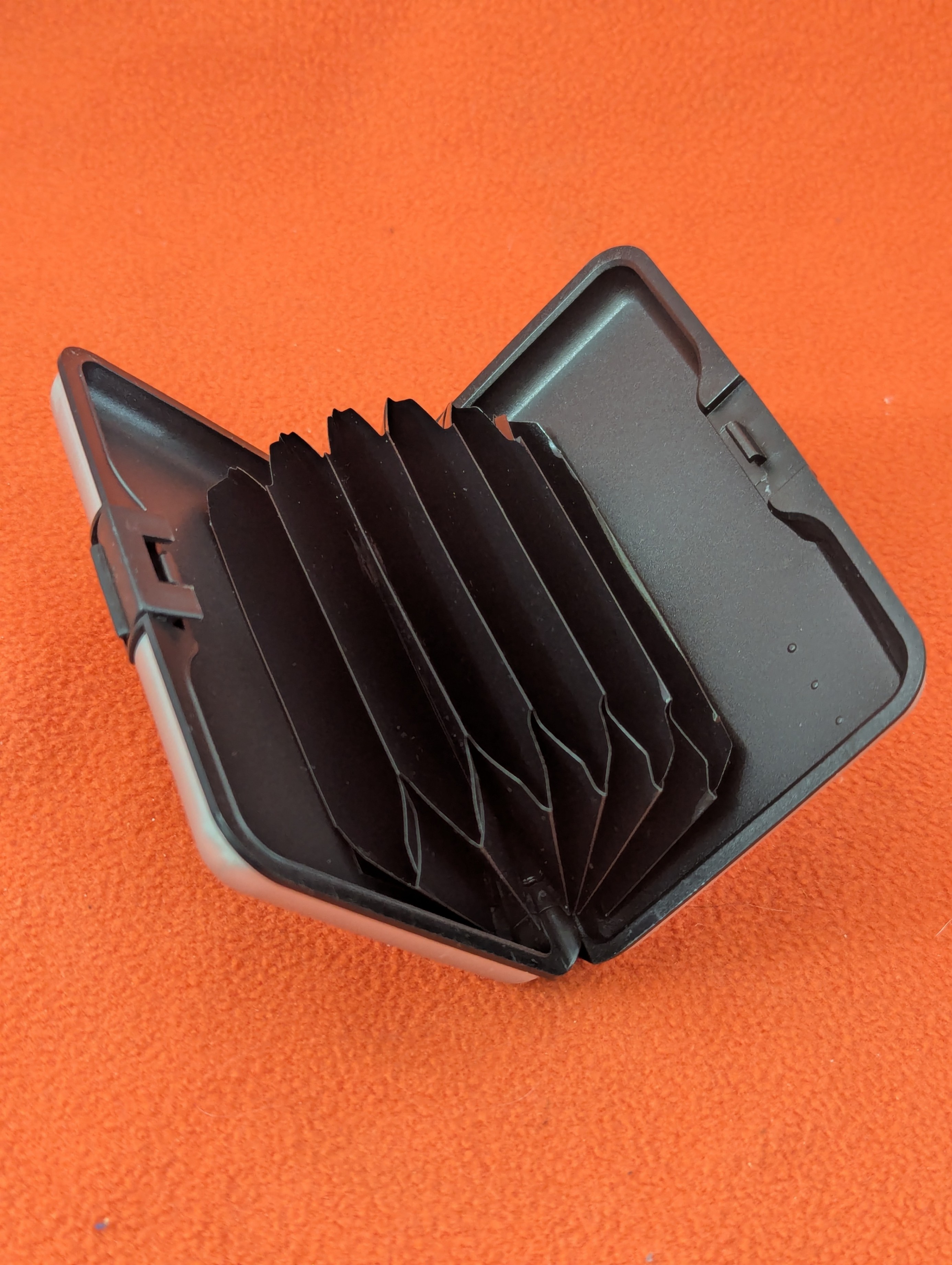 Hard case card wallets, women's & men's tri-fold wallets - photo 2