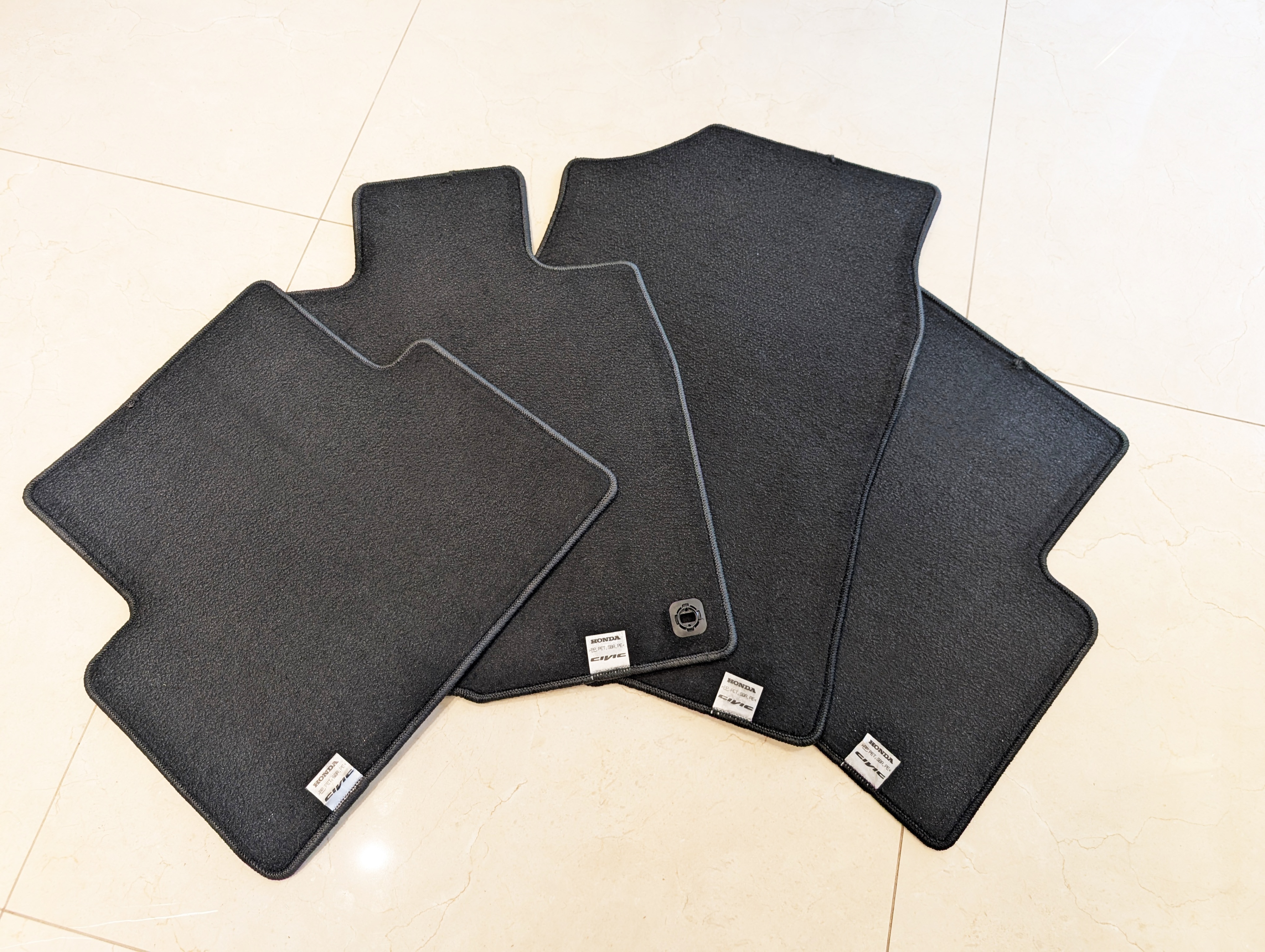 Honda civic 10th gen floor carpet liner OEM - photo 2