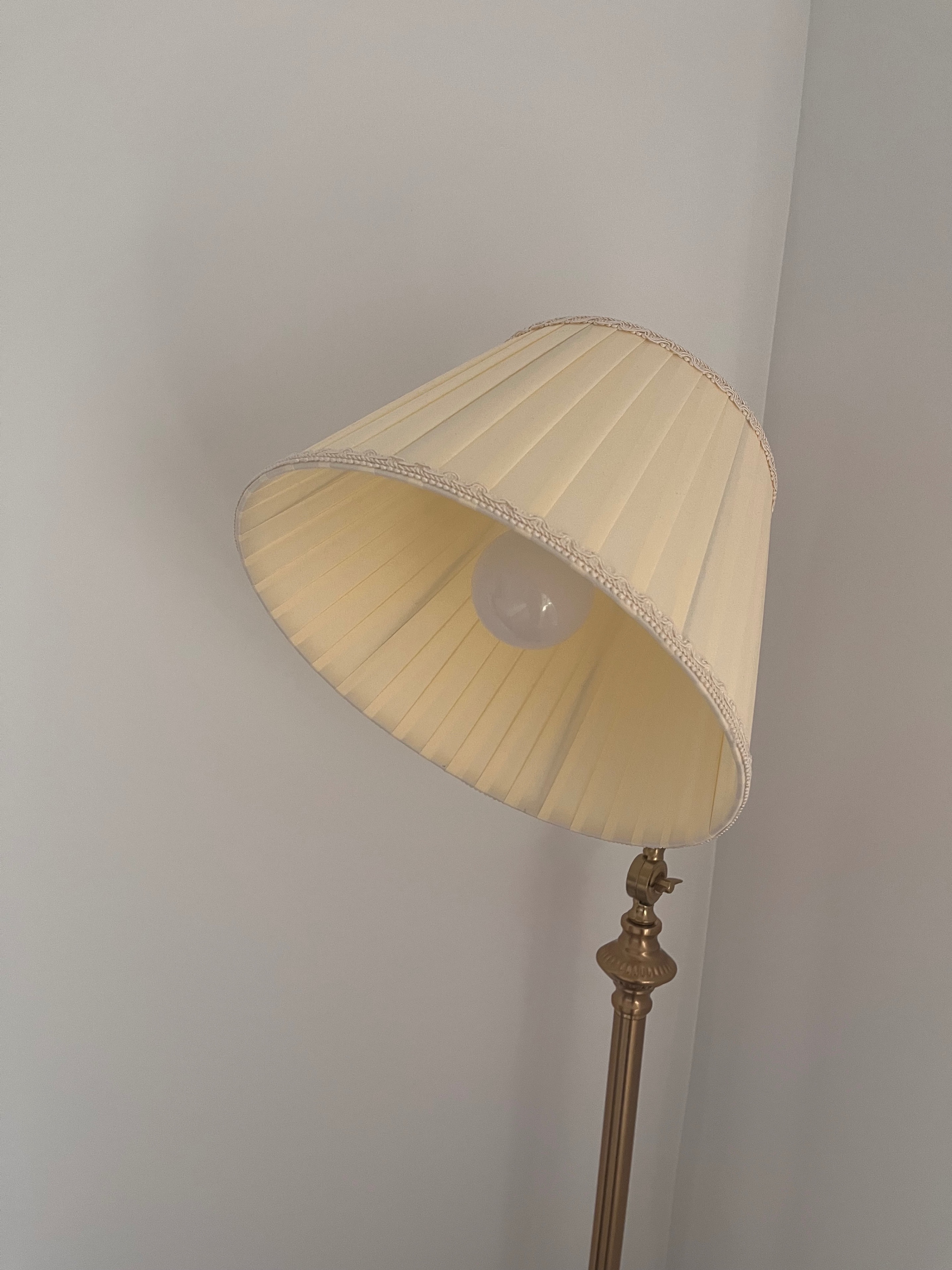 Gold Brass Floor Lamp with Fabric Shade - photo 3