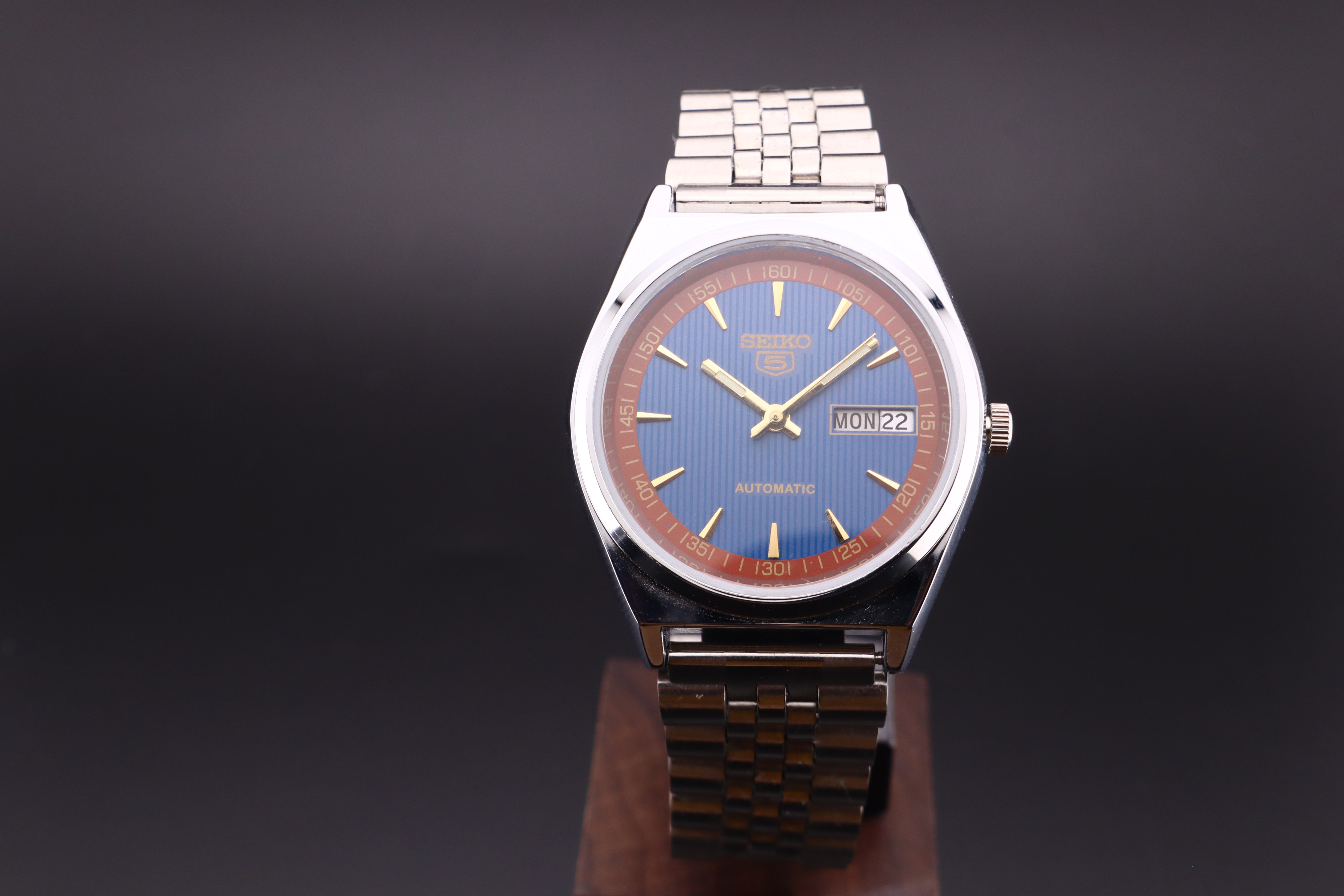 Vintage Seiko 5 Automatic 6309A Men's  Watch D&D- Japan Made - photo 2