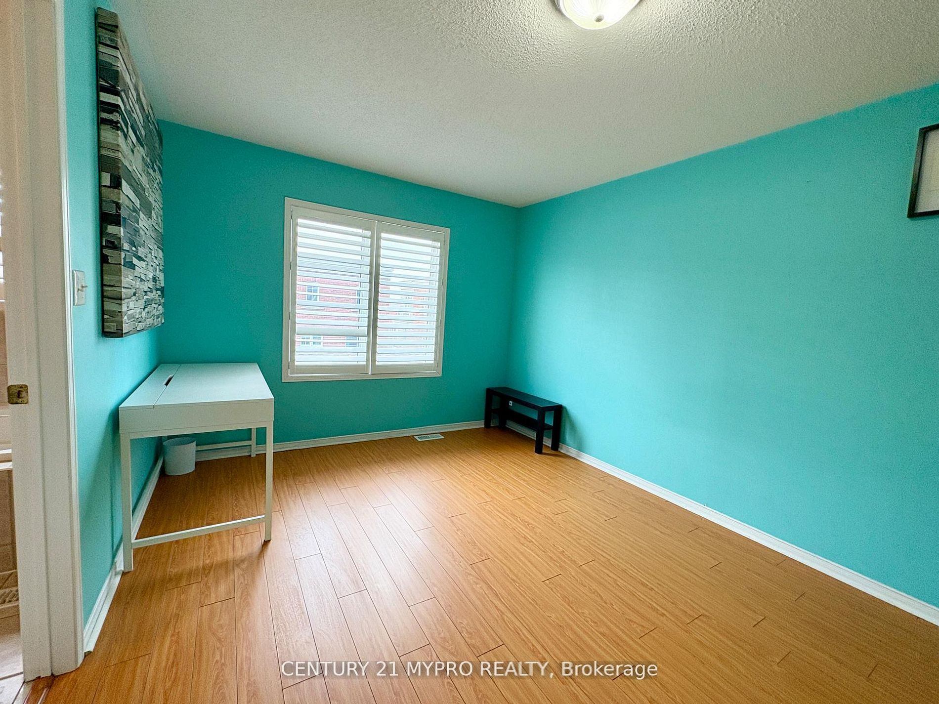 York Uni. 1 room with private washroom