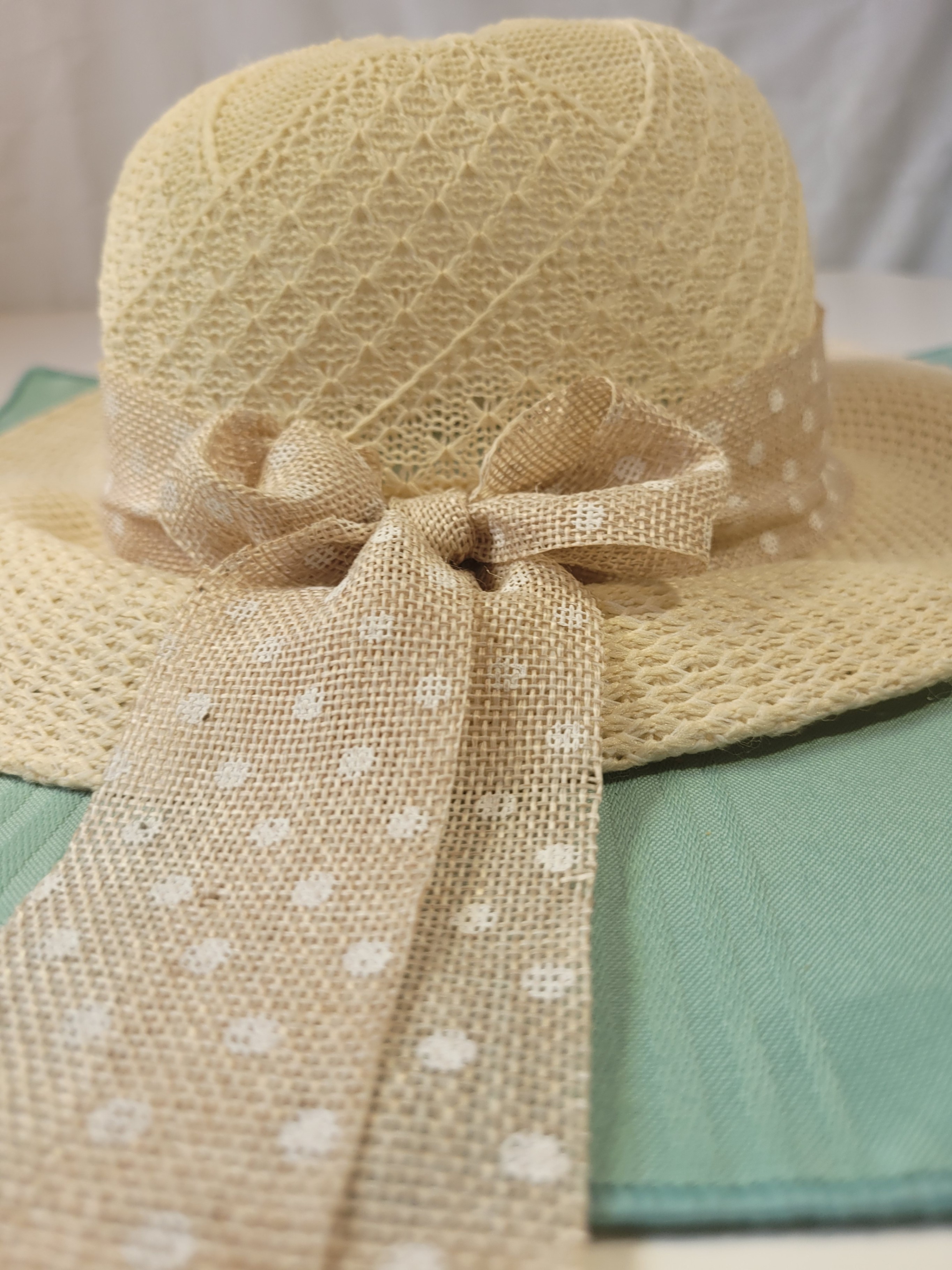 Circa 1990 Cream Open Crochet Knit Wide Brim Sun Hat Polka Dot - photo 5