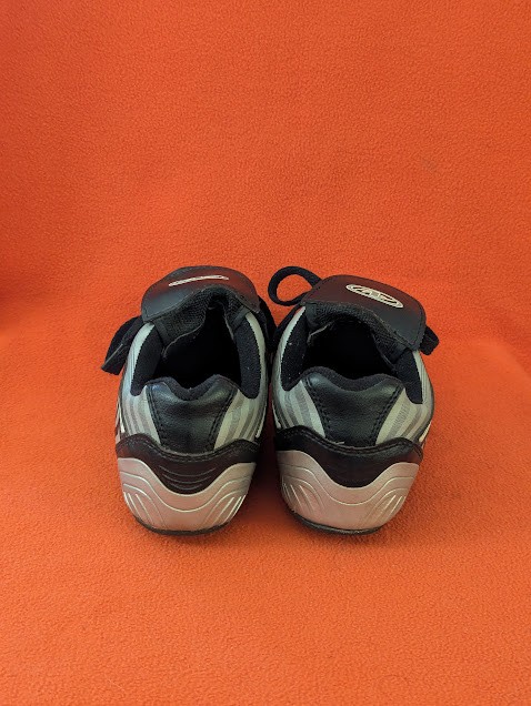 Big Kids size 5 Athletic Works sports shoes - photo 3
