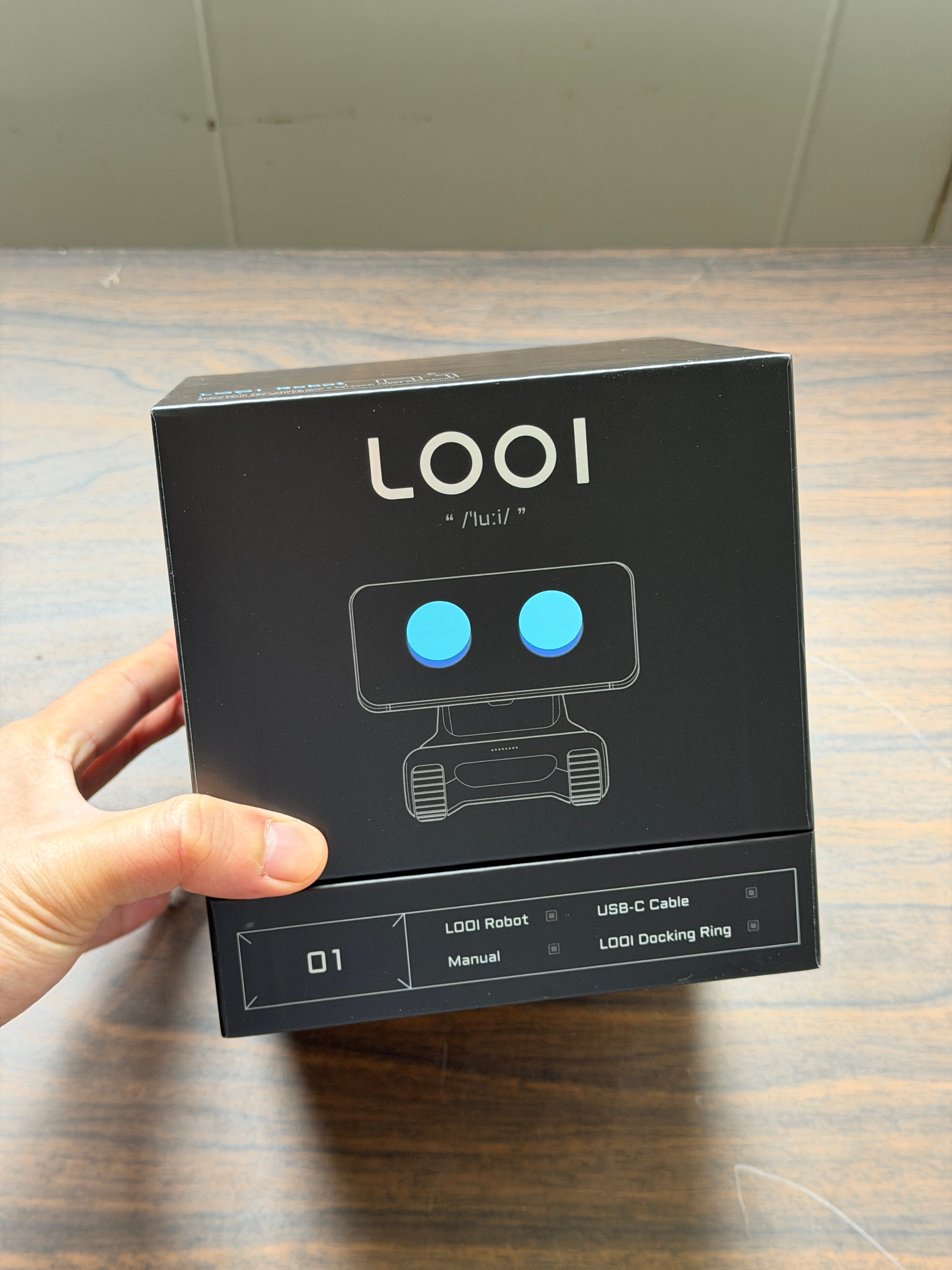 LOOI Robot-Starlight White AI Desktop Companion - photo 4