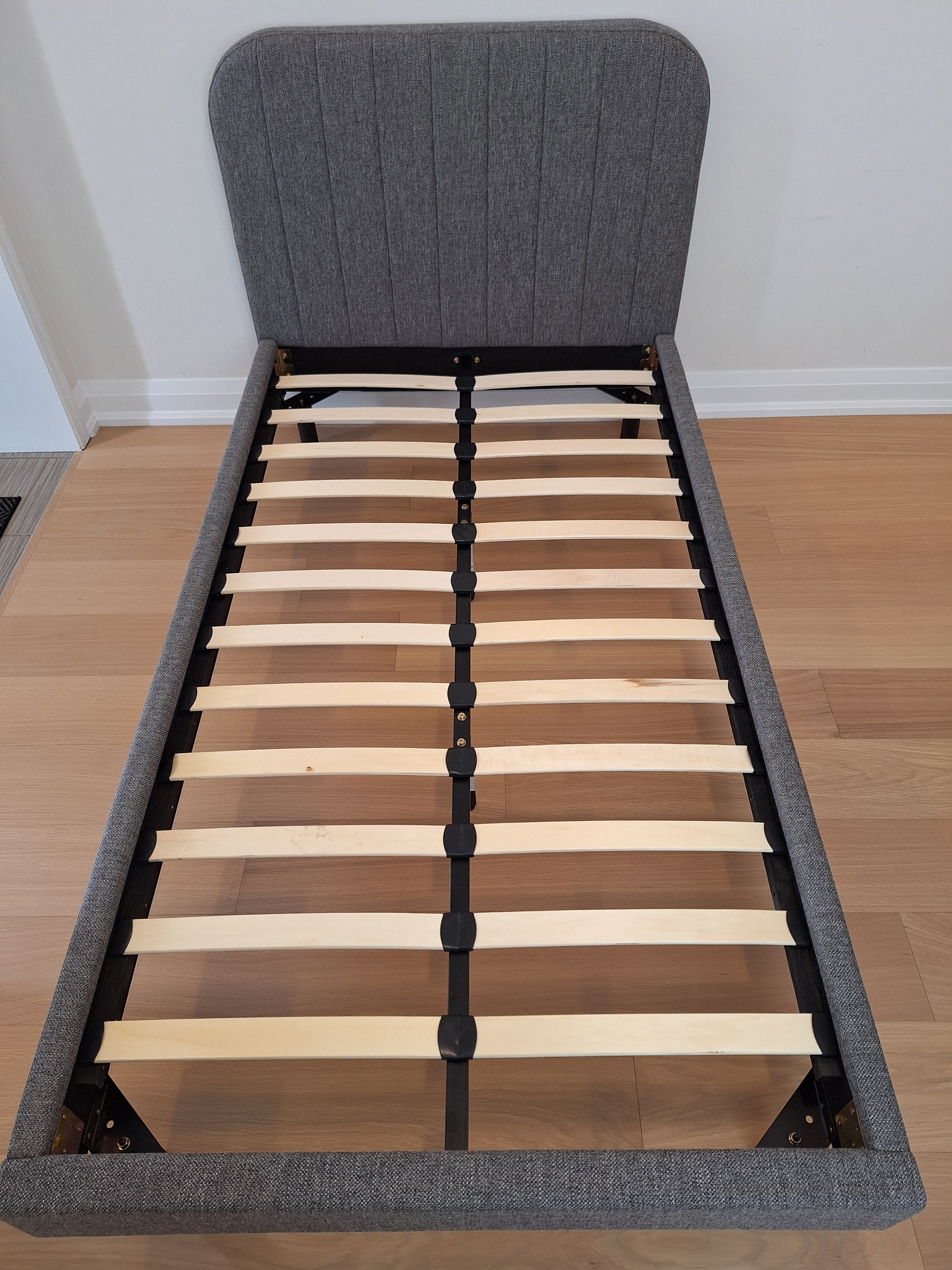(Retail $400) Upholstered single/twin bed frame, like-new! - photo 2