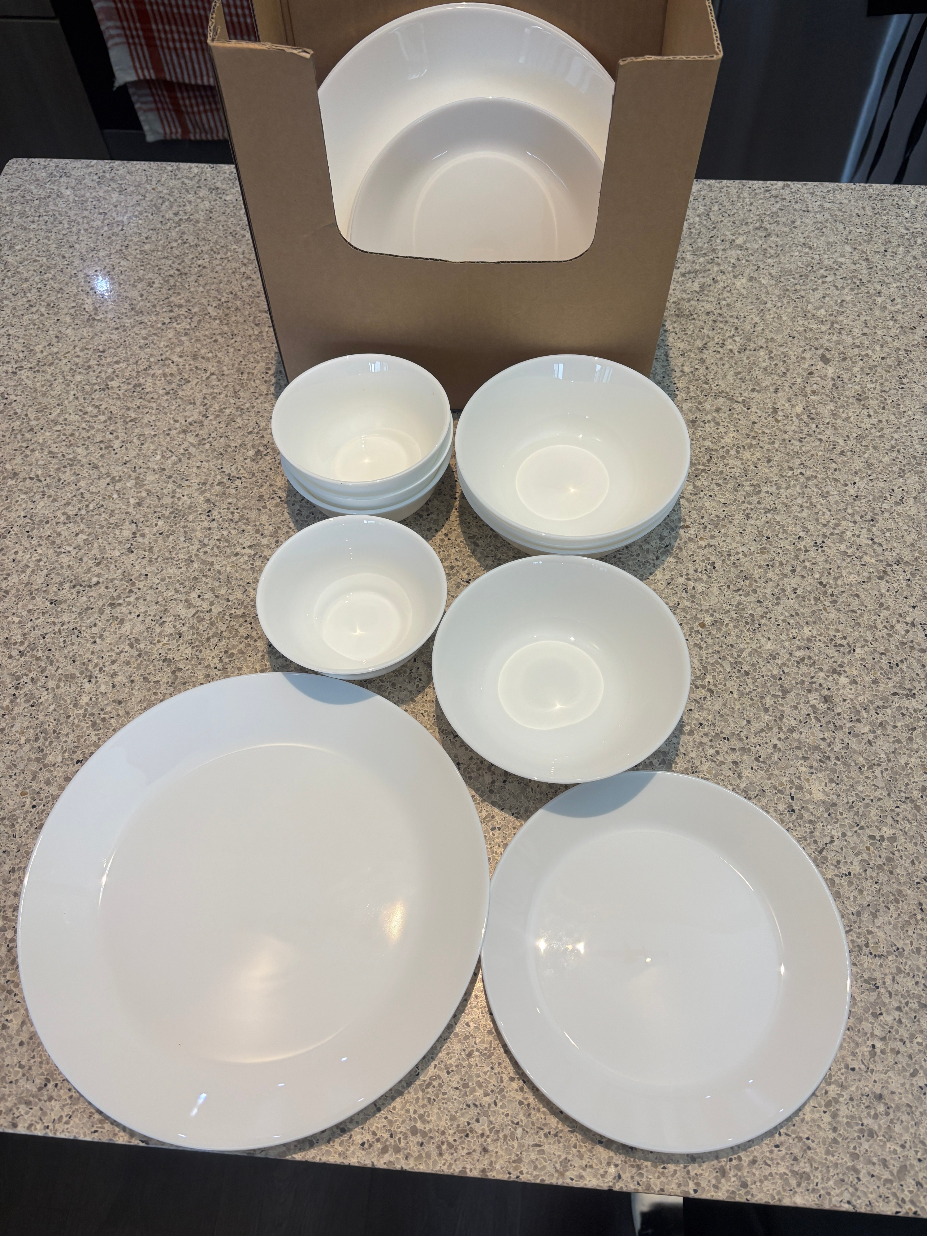 IKEA OFTAST 16-piece White Dinnerware Set (Tempered Glass)