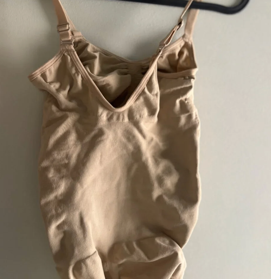 SKIMS Seamless Sculpt Brief Bodysuit in Clay - photo 4