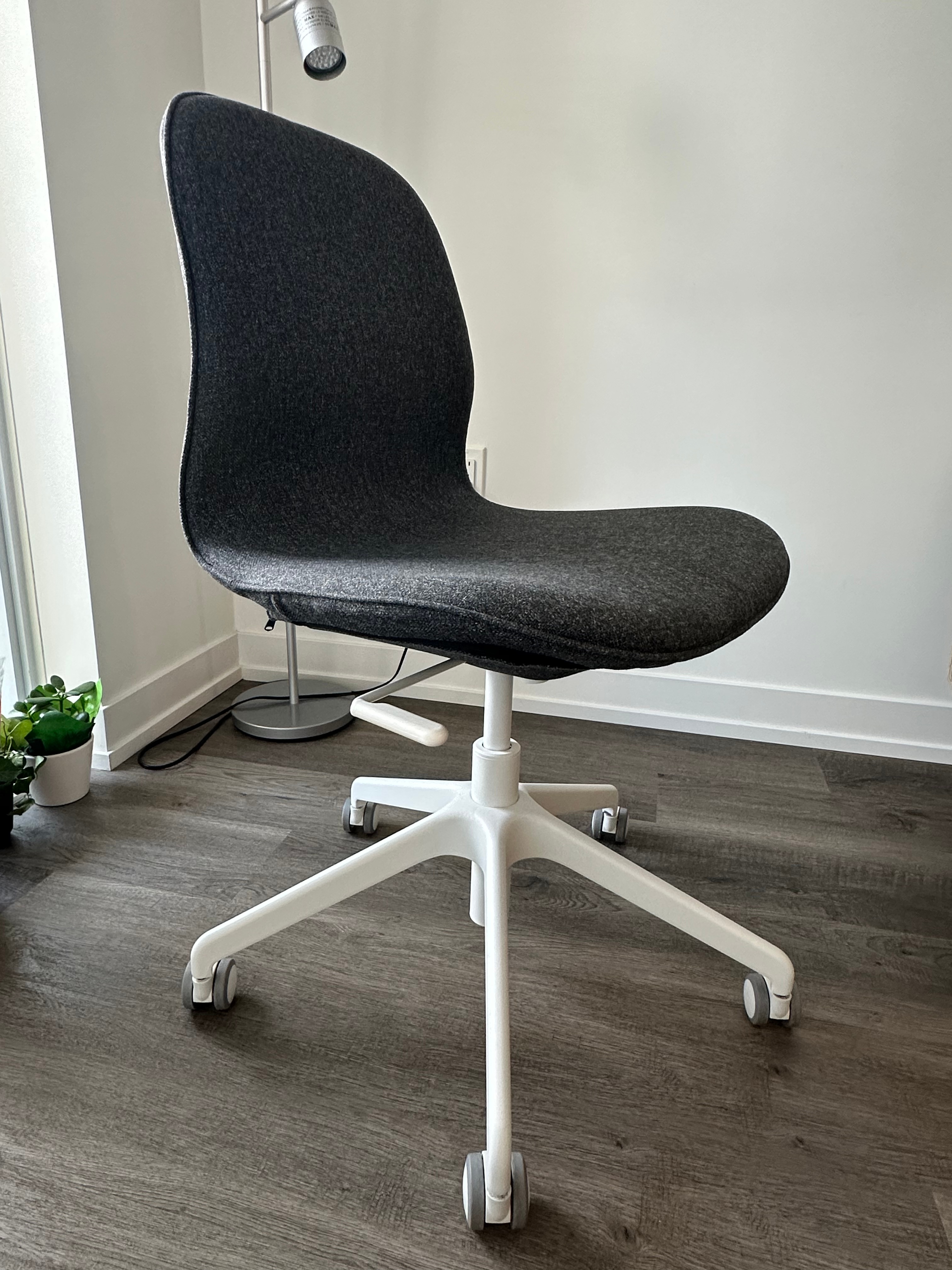 IKEA LÄNGFJÄLL Conference Chair - Gunnared Dark Grey/White - photo 3