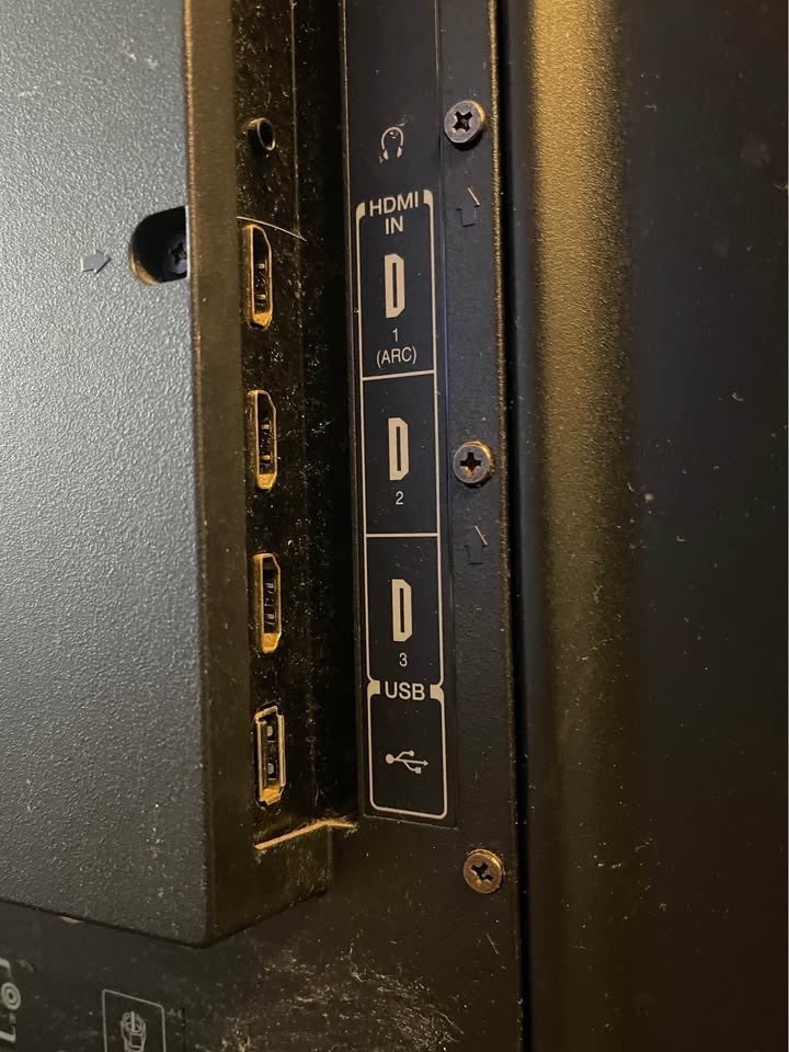49-inch Toshiba LED TV (1080p) - No Screen Cracks - photo 4