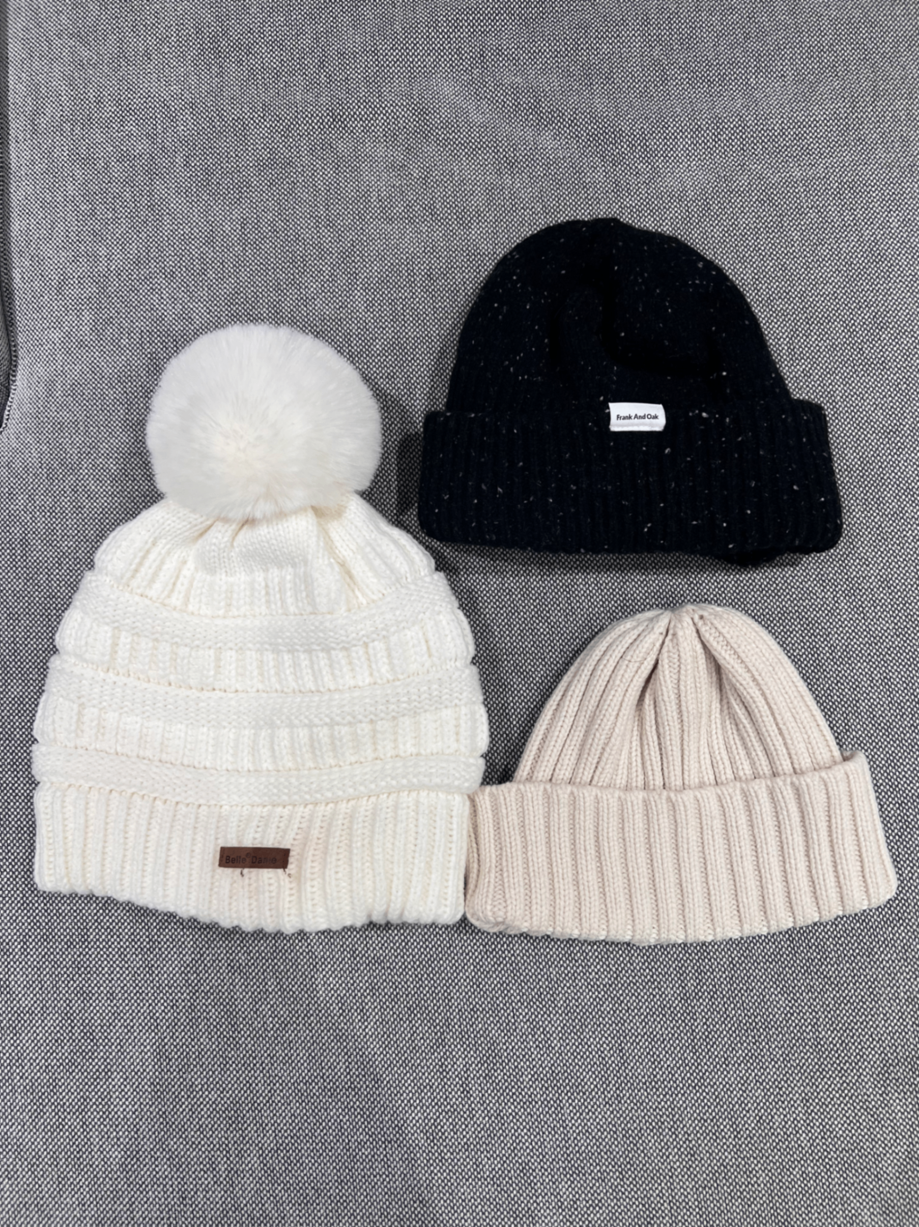 3 women toques / beanies (size S)