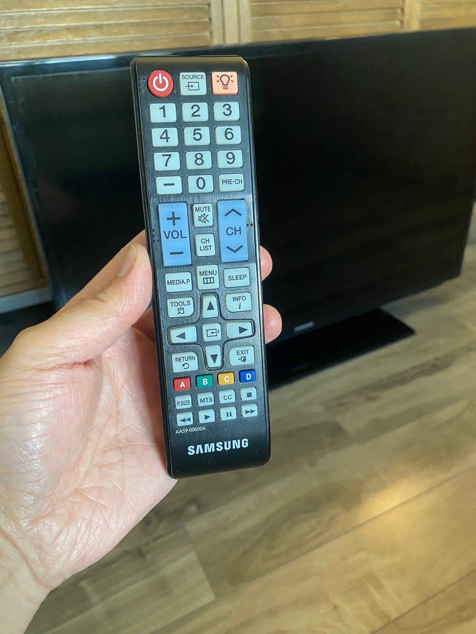 Samsung 40” LED TV + Apple TV Bundle — 1080p HD - photo 2