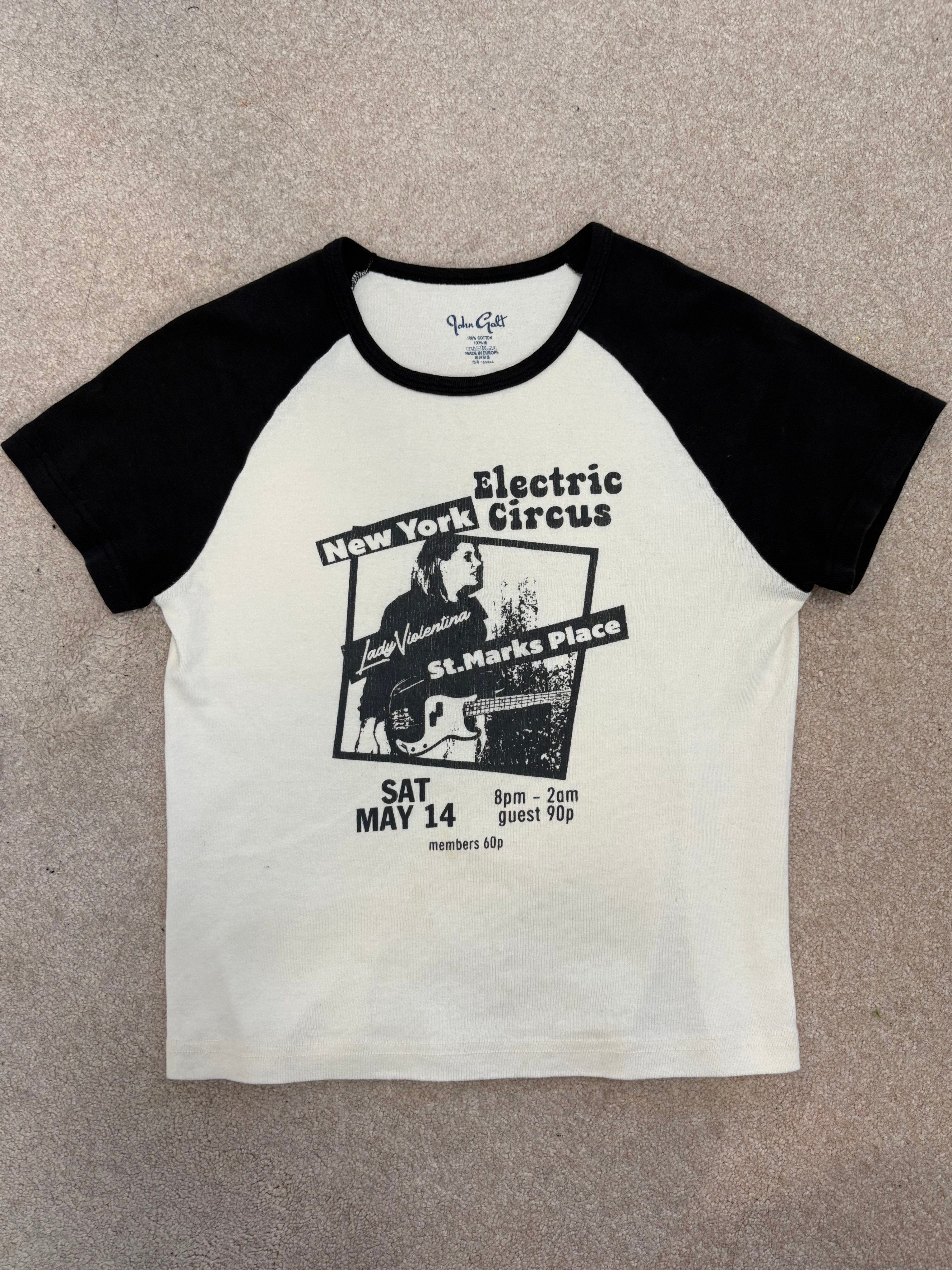 Brandy Melville Women's Black and White T-shirt