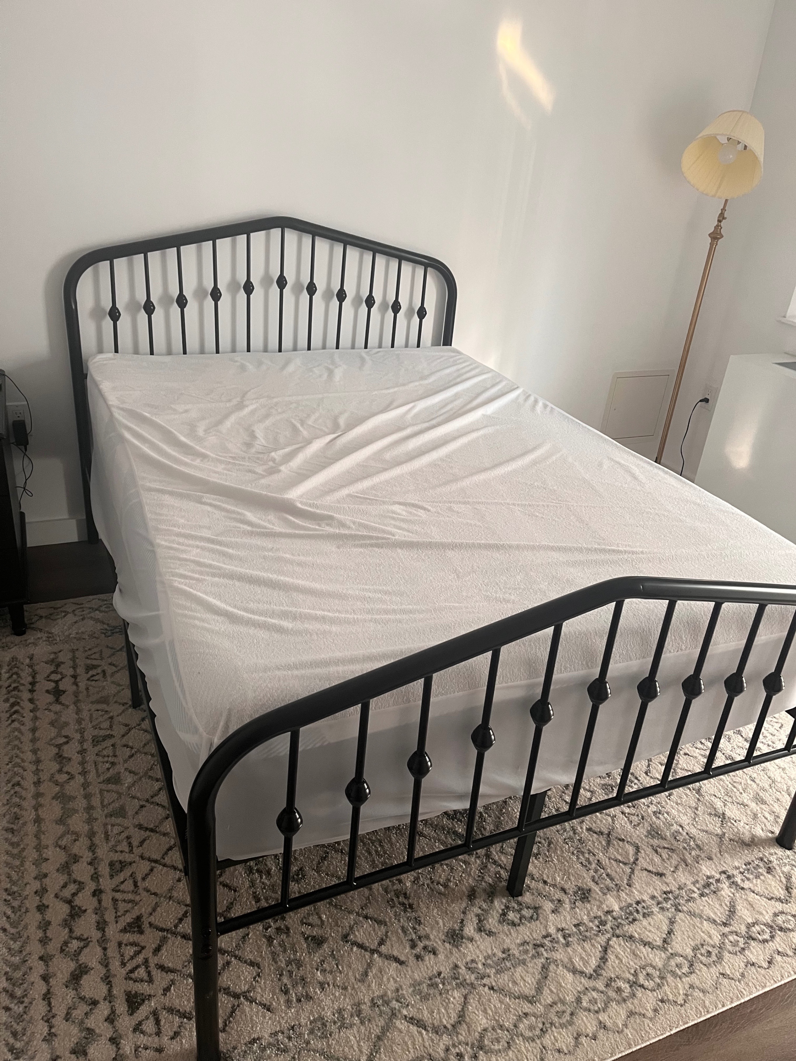 Black Metal Platform Bed with Mattress - photo 2