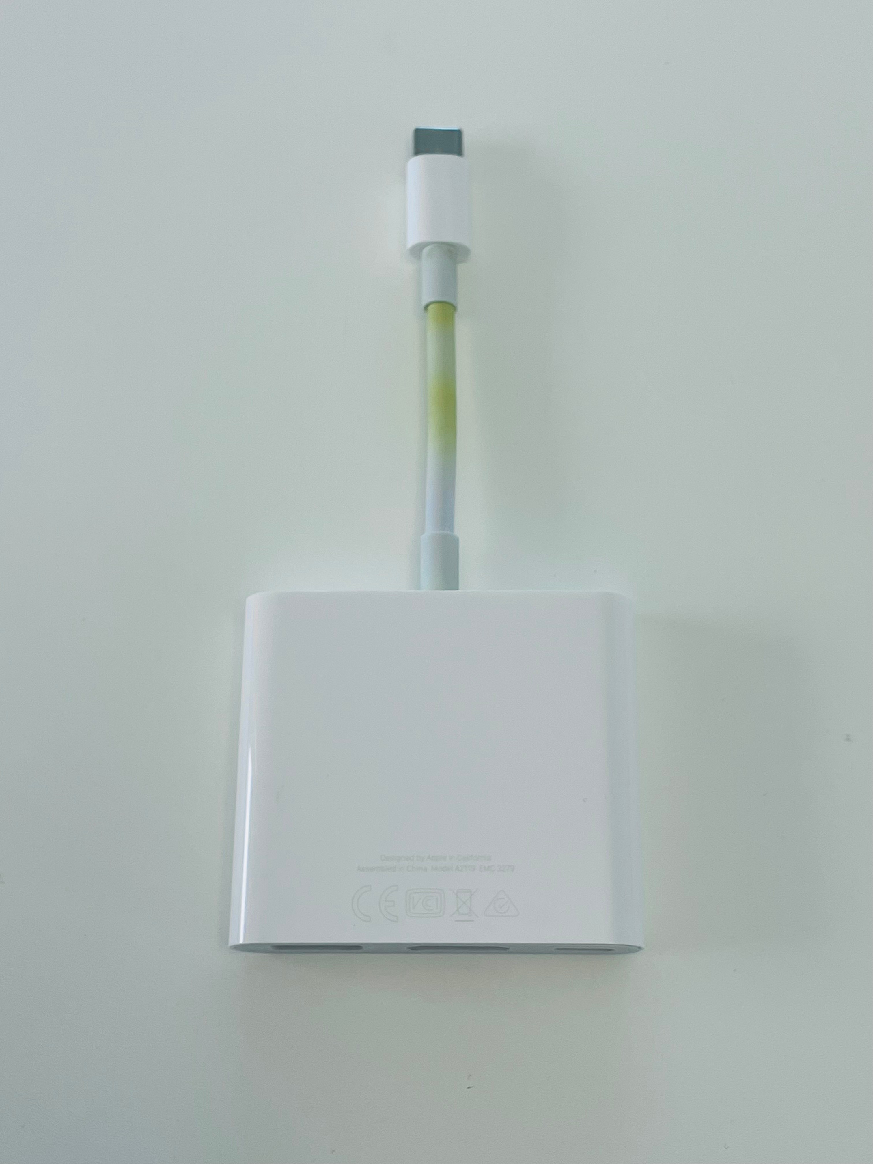 Apple USB-C Digital AV Multiport Adapter - photo 2