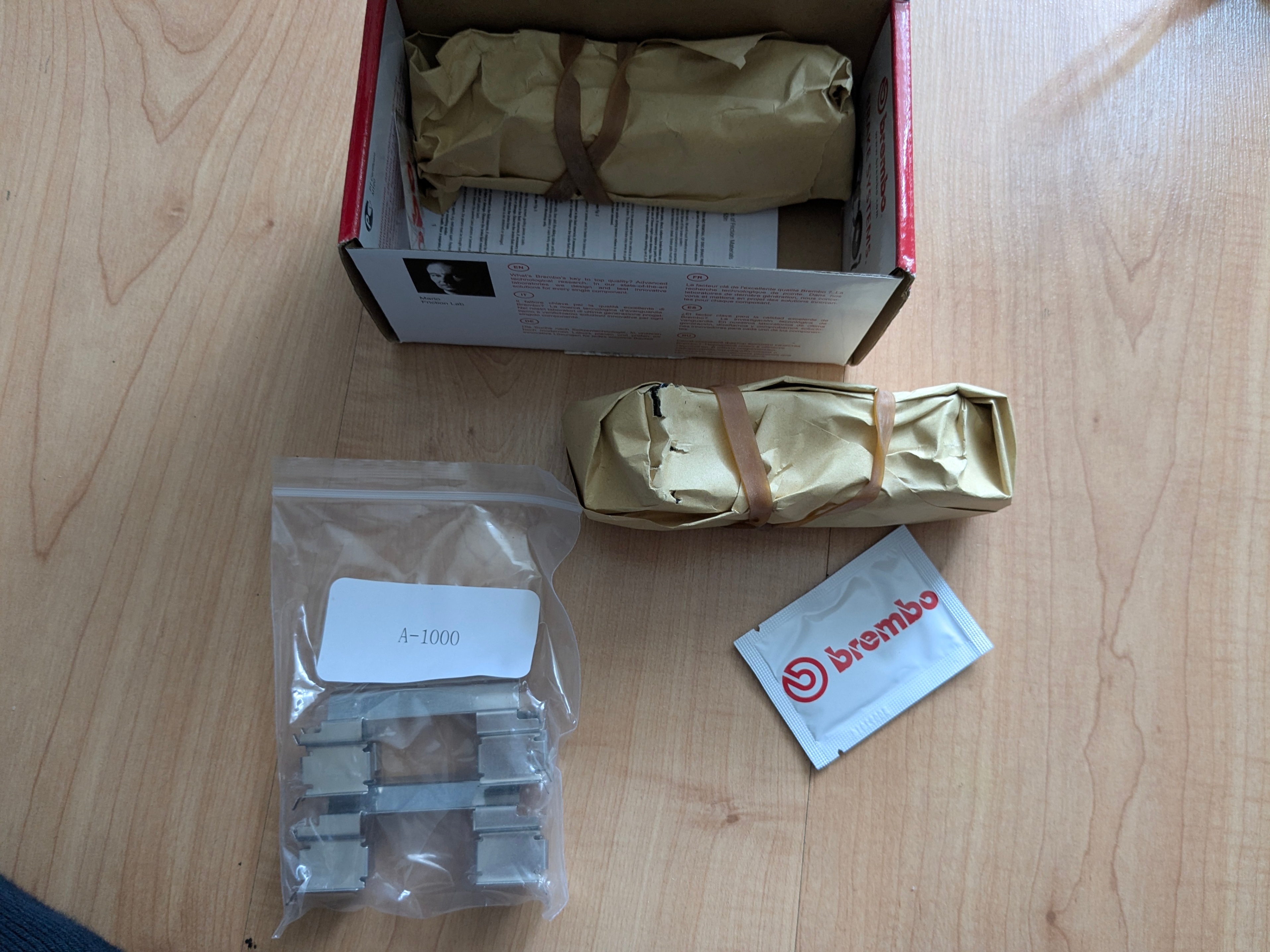 Ceramic Disc brake Pad set from Brembo P10033N (new/inbox)
