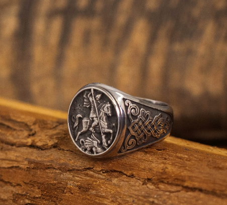 Men's Saint George and the Dragon Signet Ring - photo 2