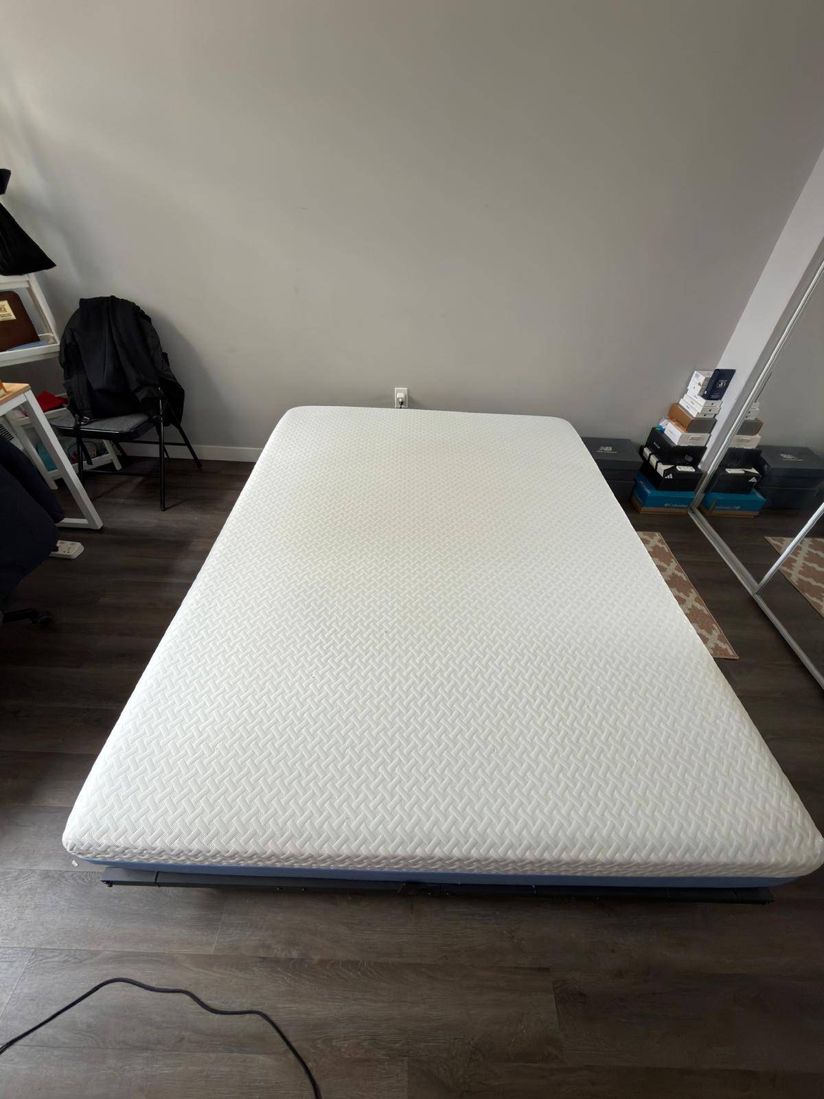 Zinus Queen Mattress - 10 Inch - photo 2