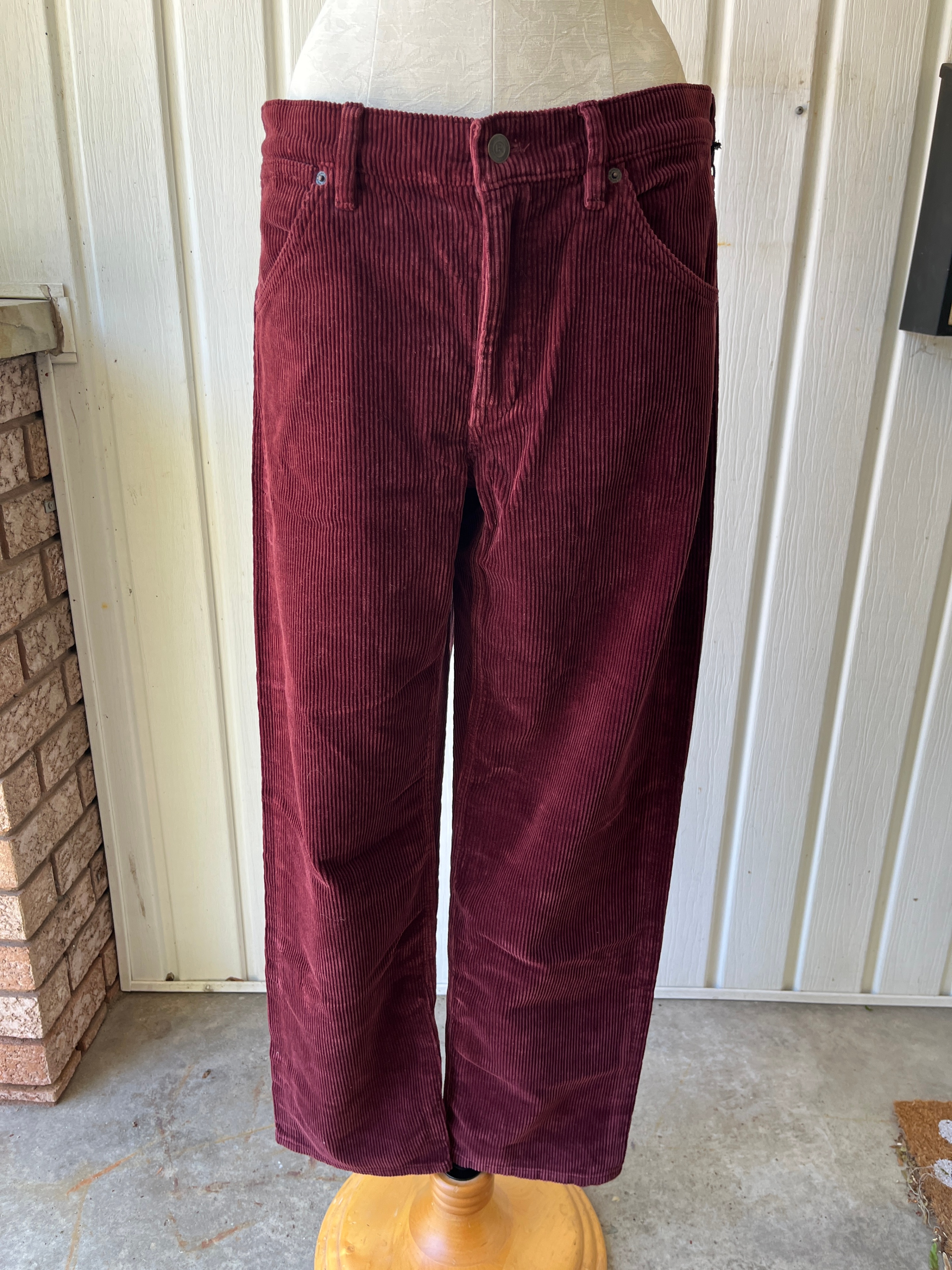 Banana Republic Corduroy Pants - Burgundy - Size 29 Long