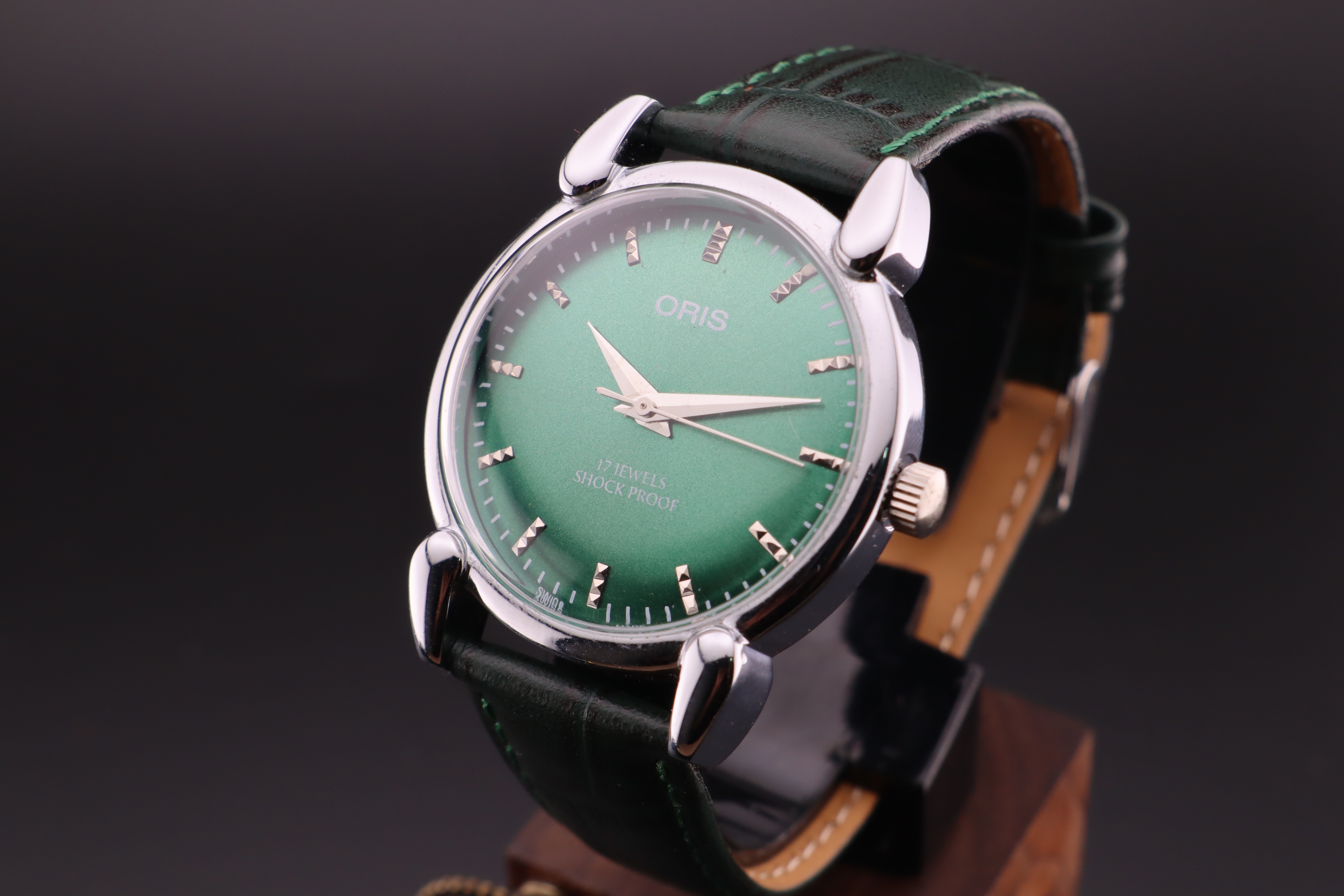Vintage Oris Swiss ST-96 Hand Wind Mechanical Men's Watch - photo 3