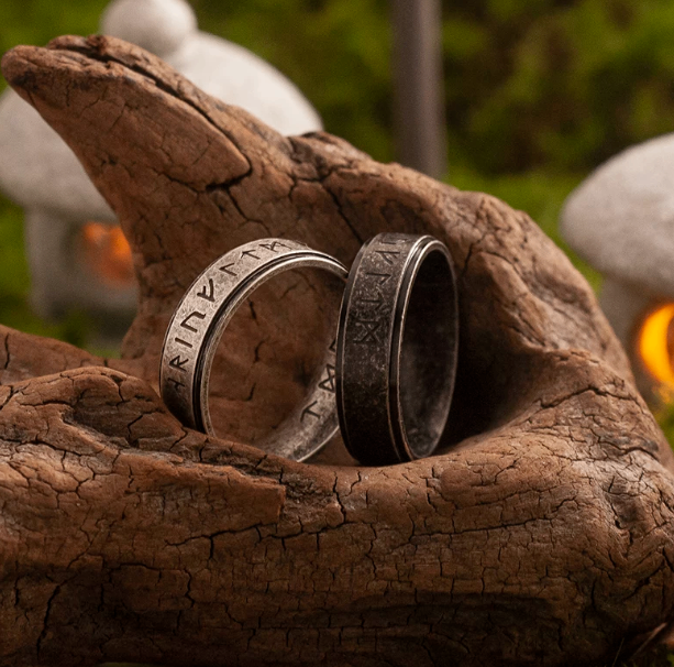 Rune Engraved Spinner Ring - photo 5