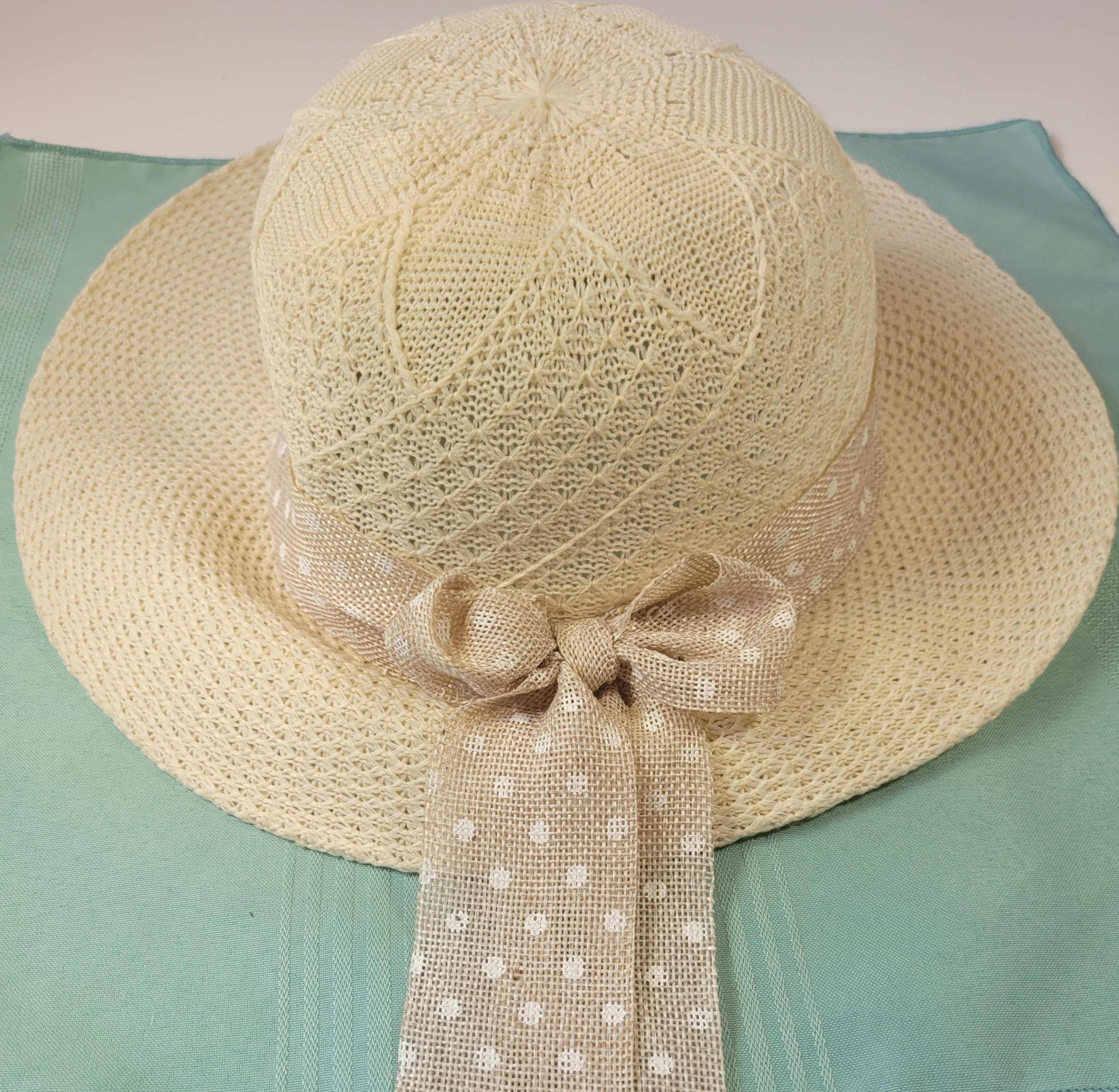 Circa 1990 Cream Open Crochet Knit Wide Brim Sun Hat Polka Dot - photo 3
