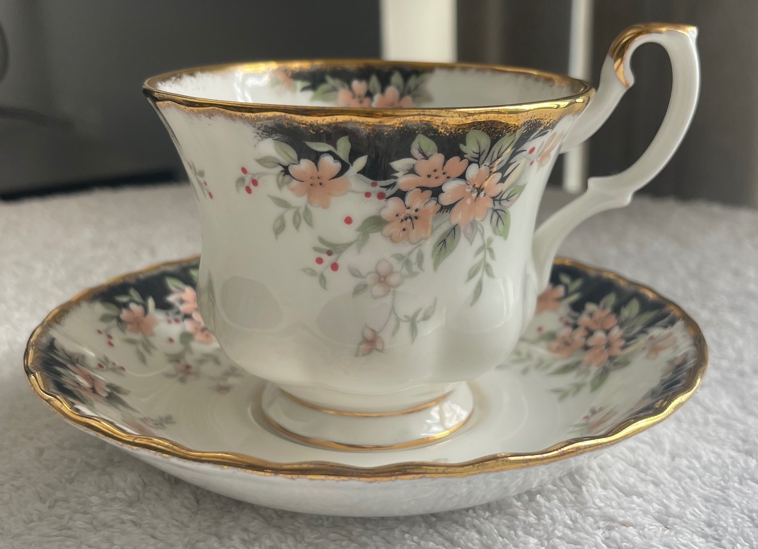 1990 Royal Albert "Marlborough" Teacup/Saucer - Made in England